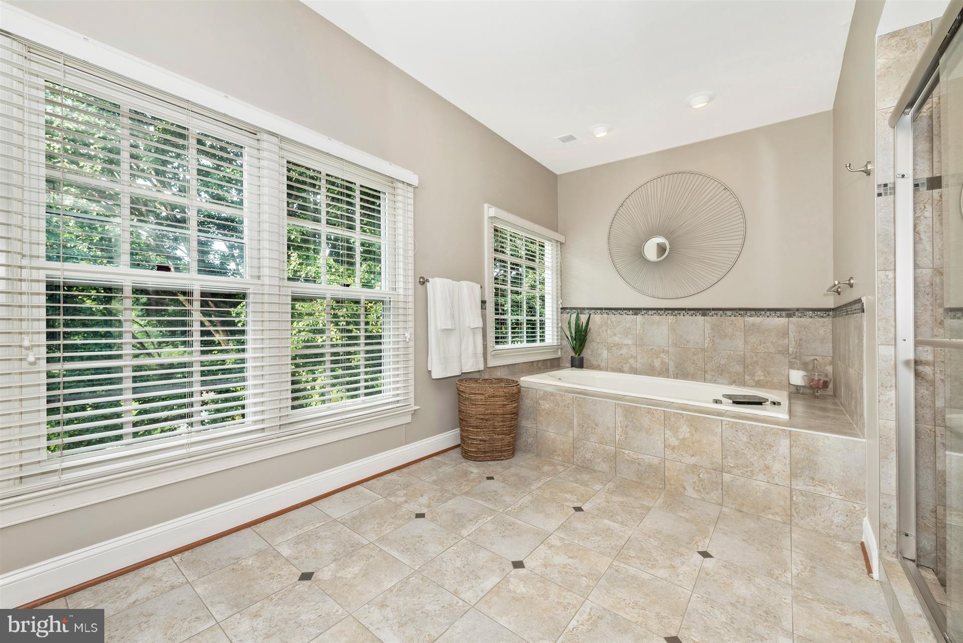 GREENHILLS FARM - Residential