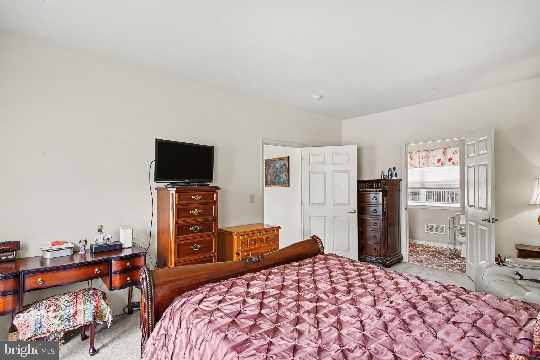 STUARTS KEEP - Residential