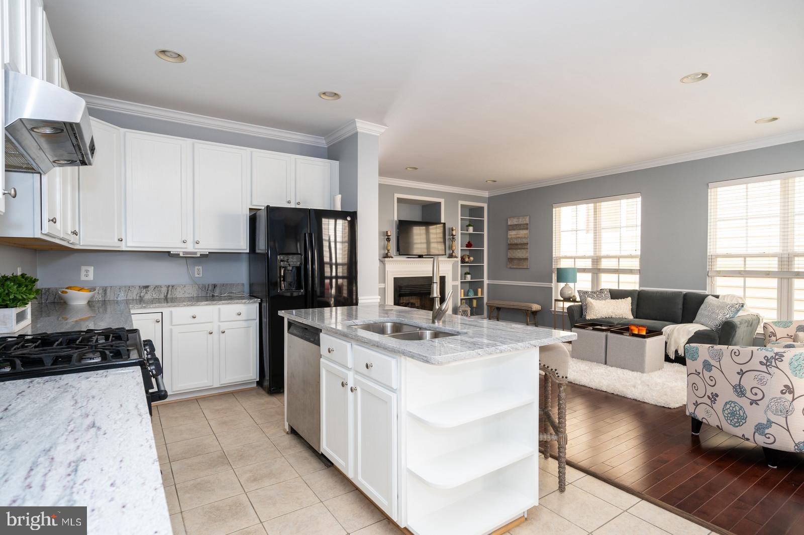 LORTON TOWN CNTR LANDBAY - Residential