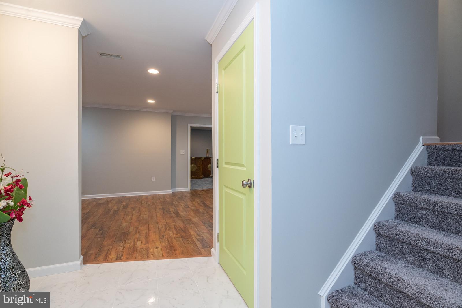 LORTON TOWN CNTR LANDBAY - Residential