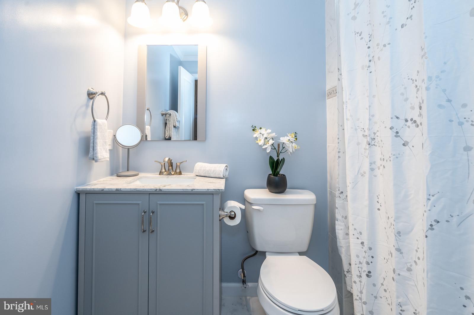 LORTON TOWN CNTR LANDBAY - Residential