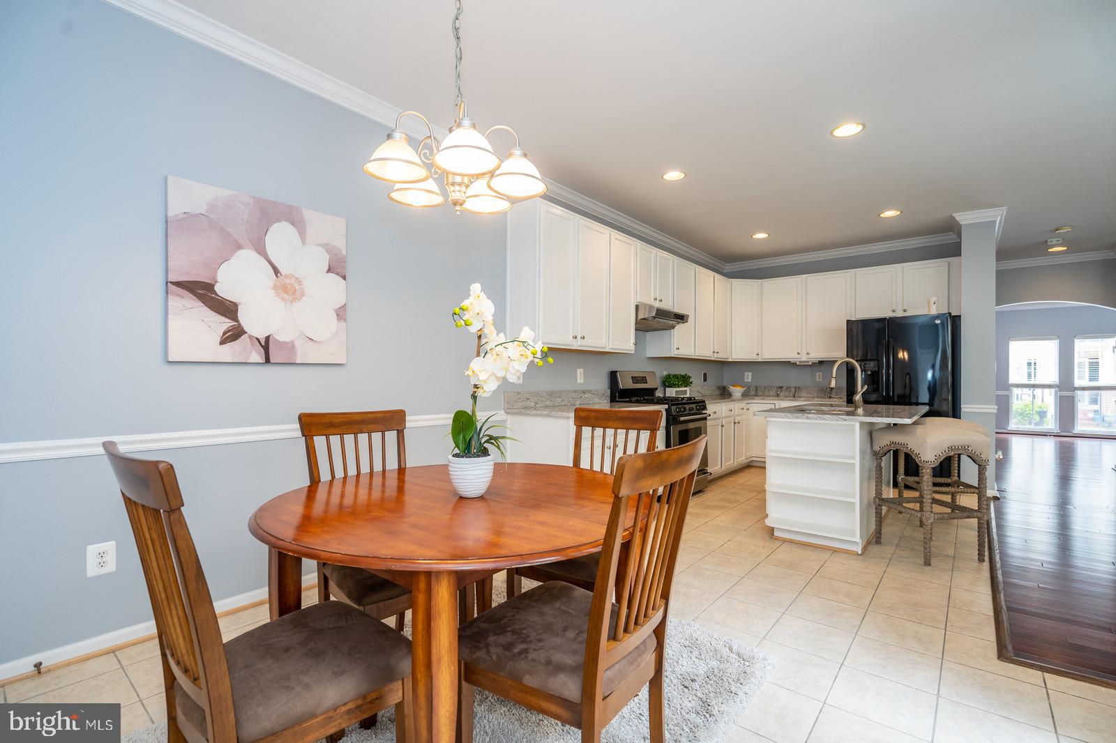 LORTON TOWN CNTR LANDBAY - Residential