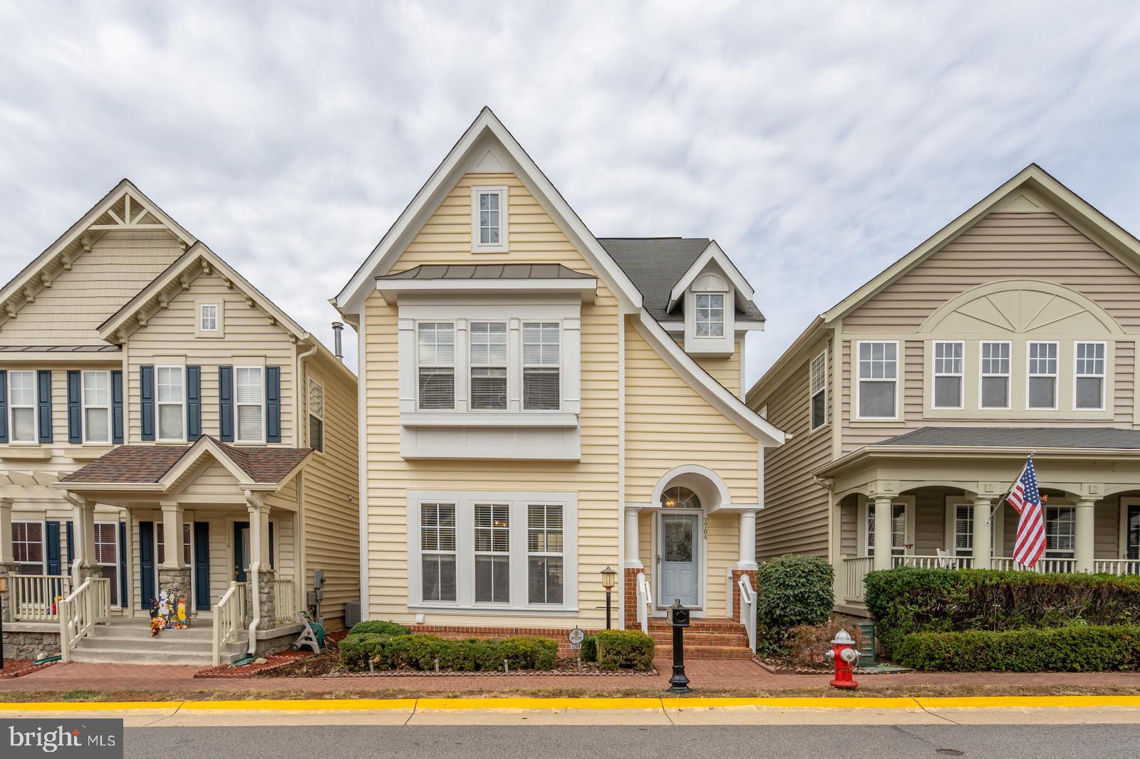 LORTON TOWN CNTR LANDBAY - Residential