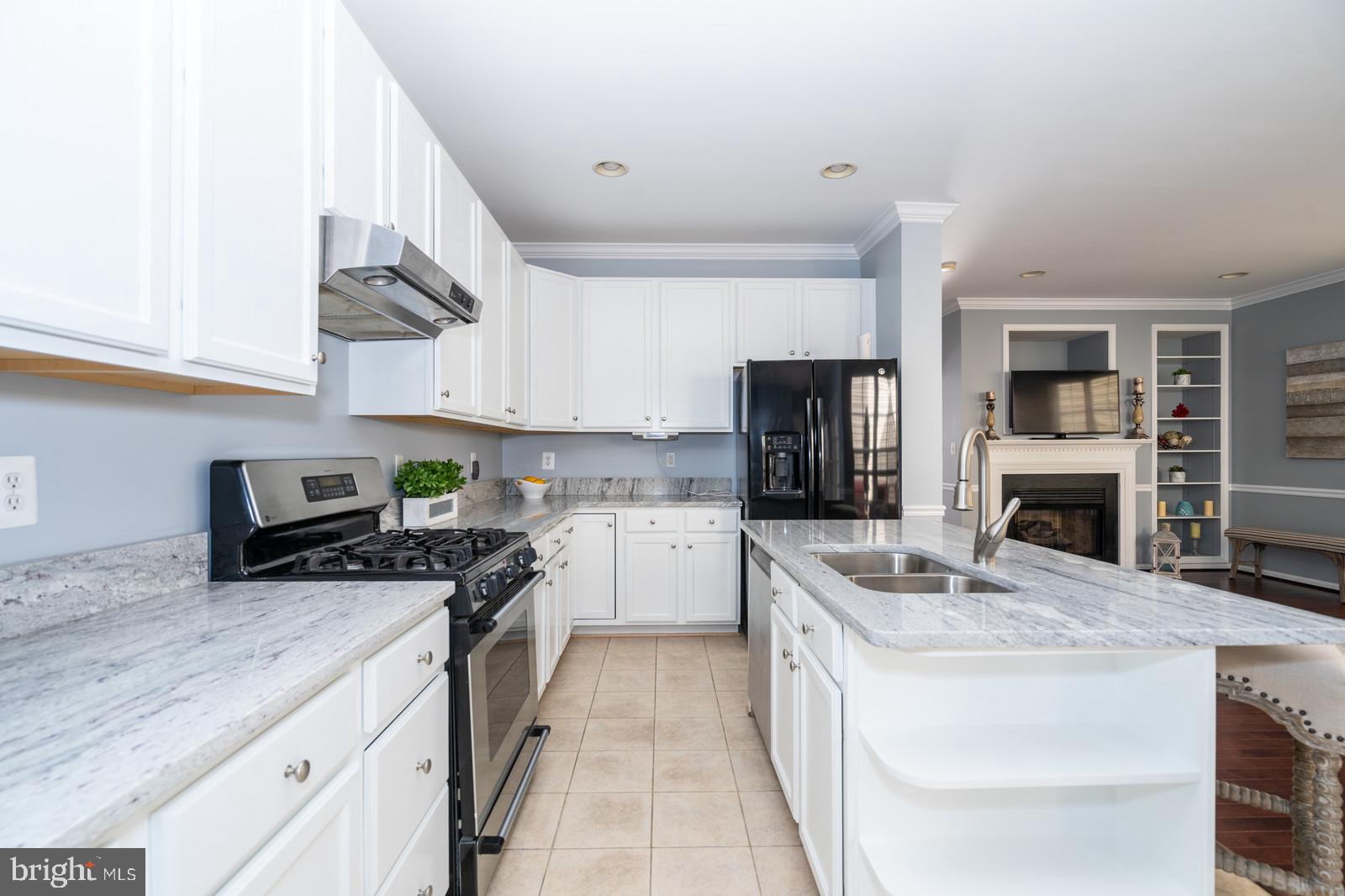 LORTON TOWN CNTR LANDBAY - Residential