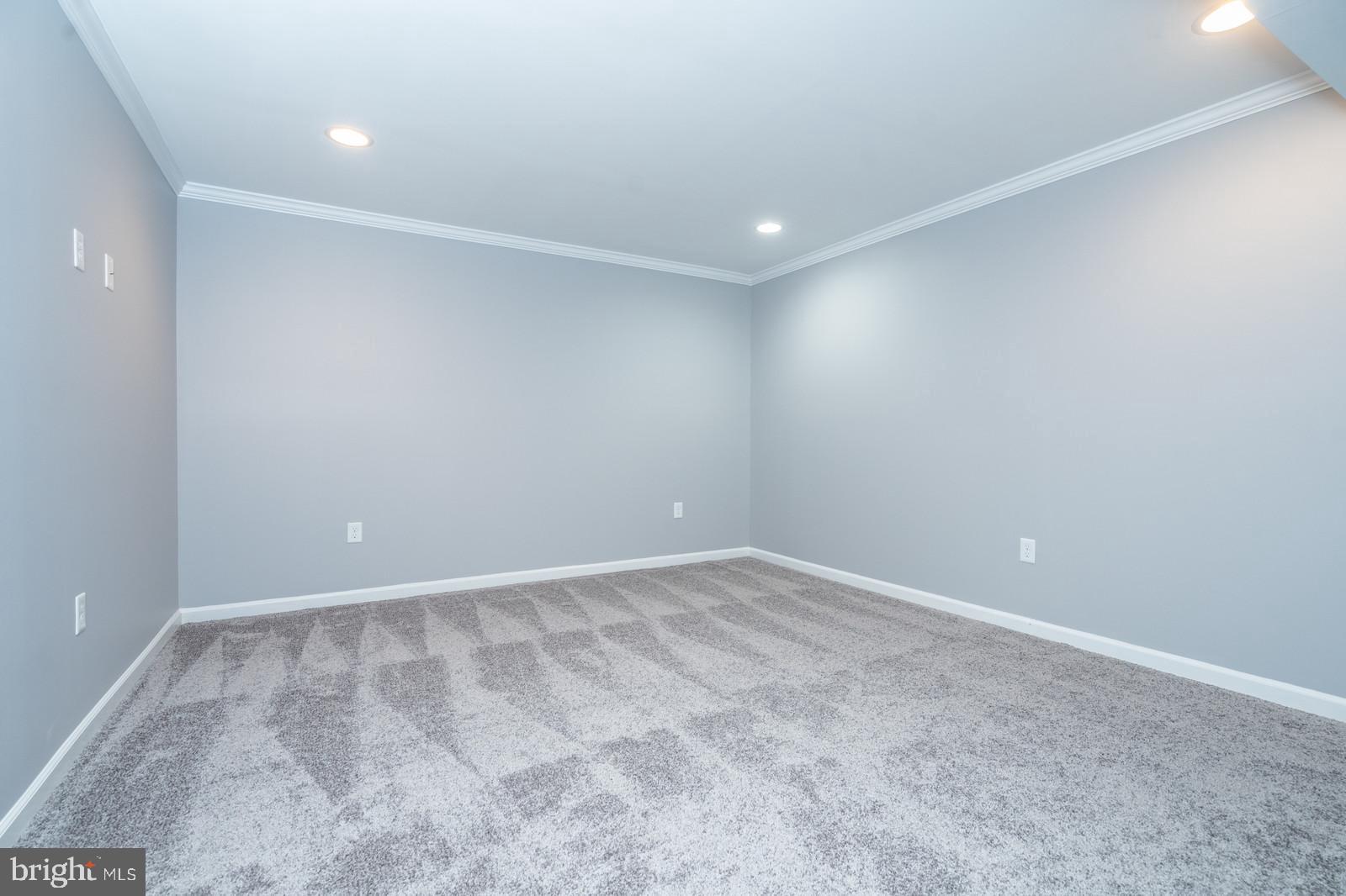 LORTON TOWN CNTR LANDBAY - Residential