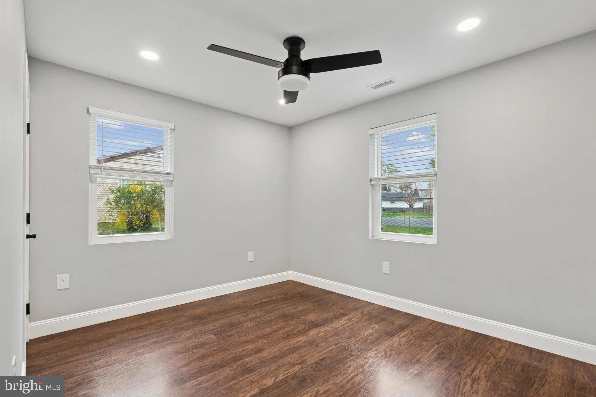 Croydon, Pennsylvania 19021, United States, 3 Bedrooms Bedrooms, ,1 BathroomBathrooms,Residential,Contingent,113705