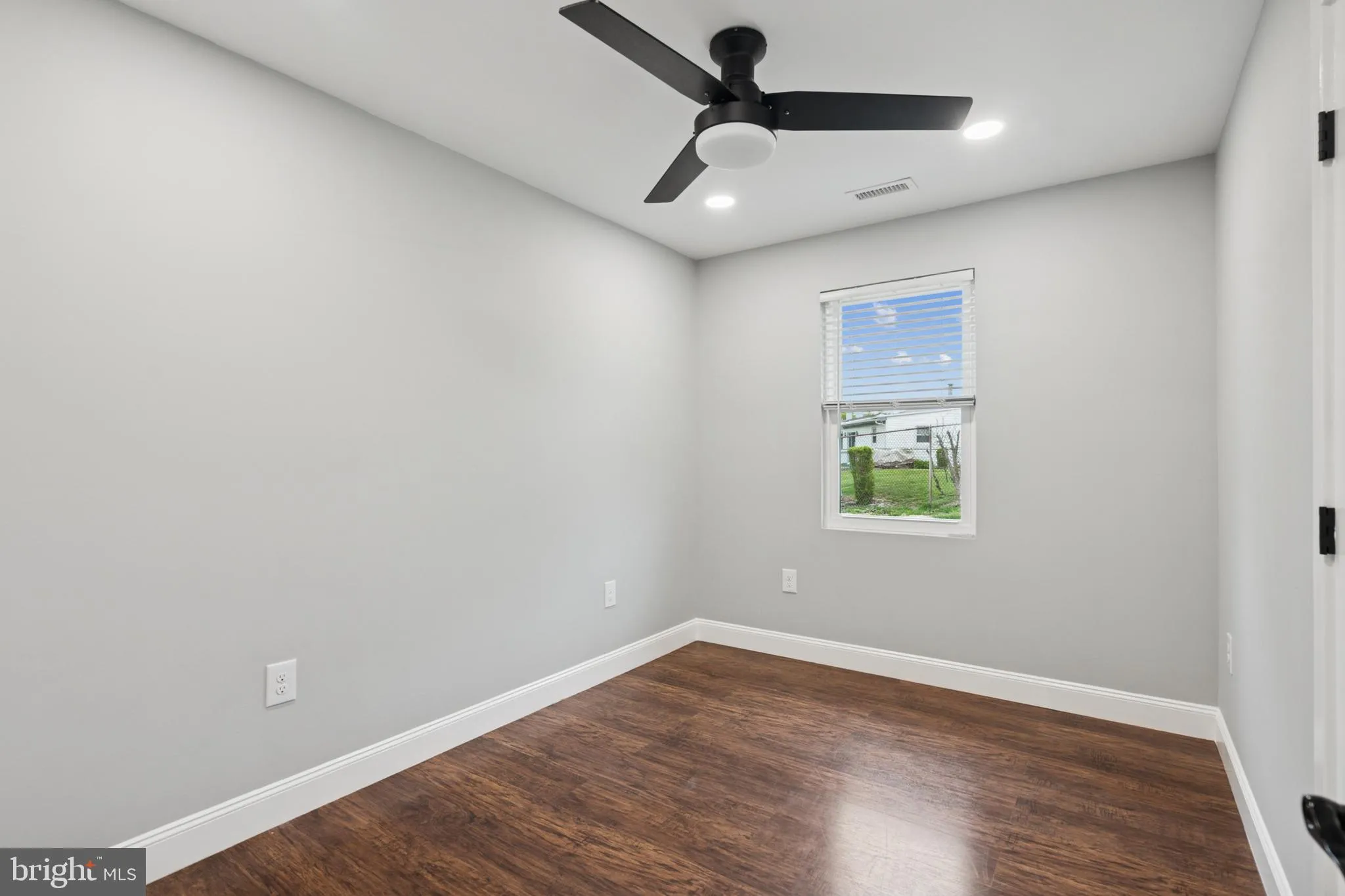 Croydon, Pennsylvania 19021, United States, 3 Bedrooms Bedrooms, ,1 BathroomBathrooms,Residential,Contingent,113705