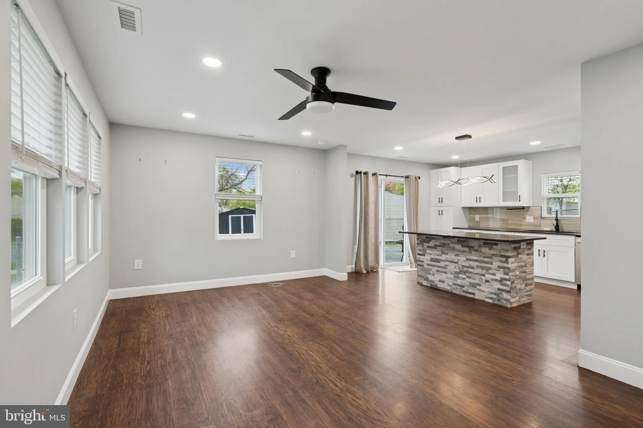 Croydon, Pennsylvania 19021, United States, 3 Bedrooms Bedrooms, ,1 BathroomBathrooms,Residential,Contingent,113705