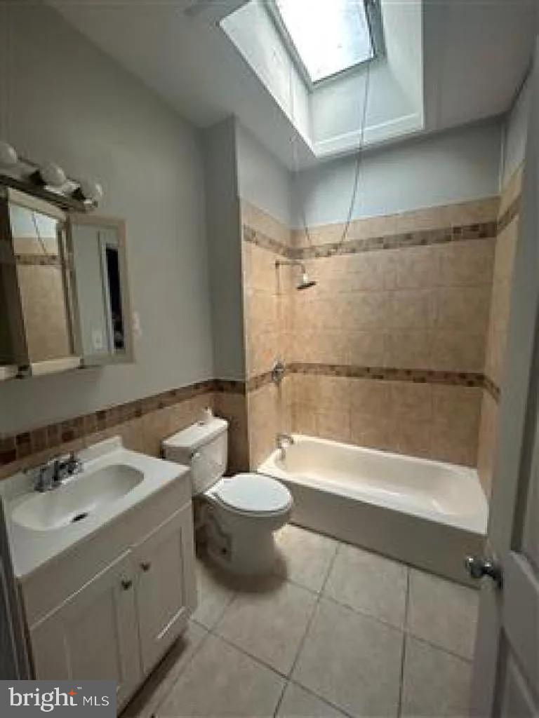 KENSINGTON - Residential Lease