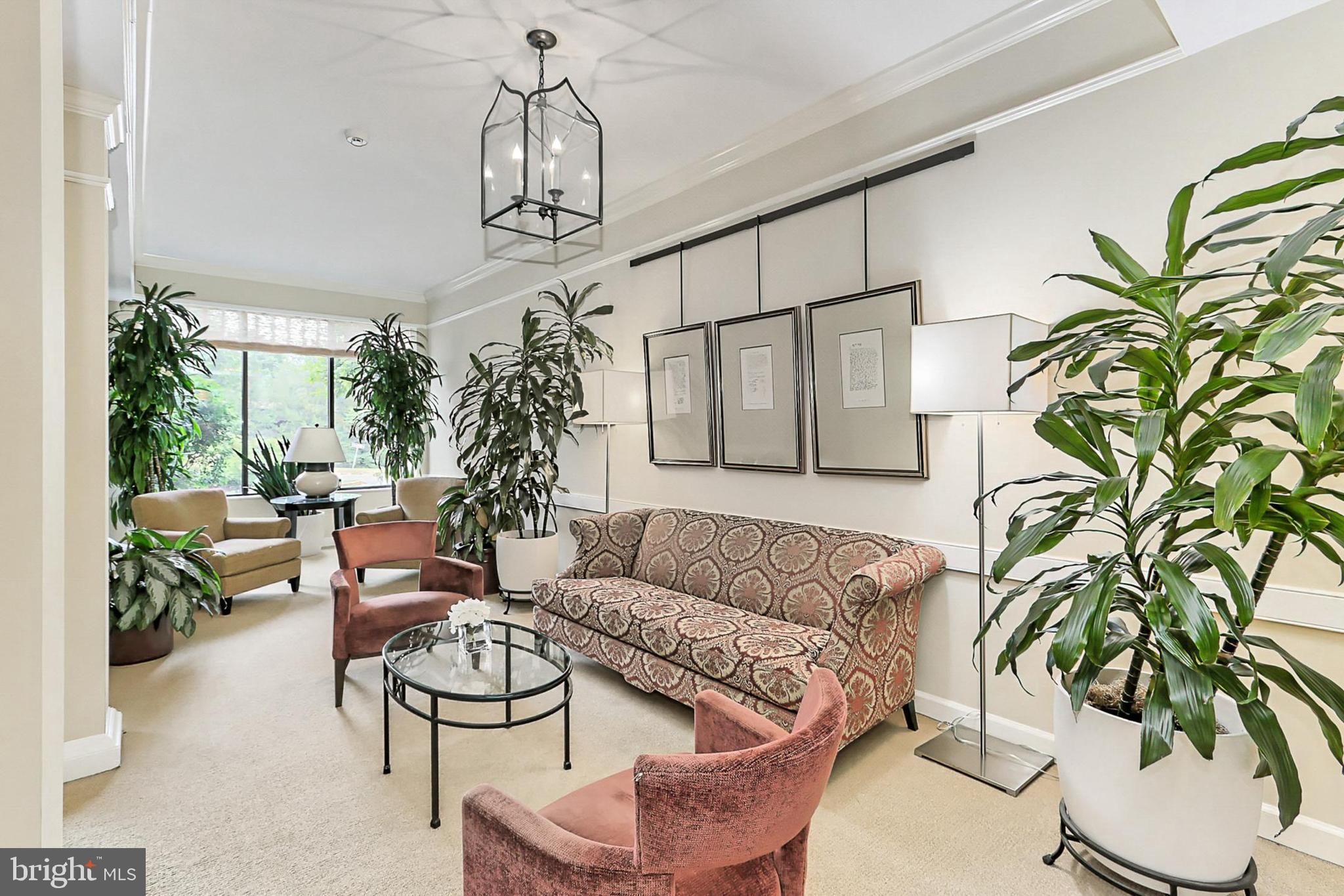 ASTORIA CONDOMINIUM - Residential