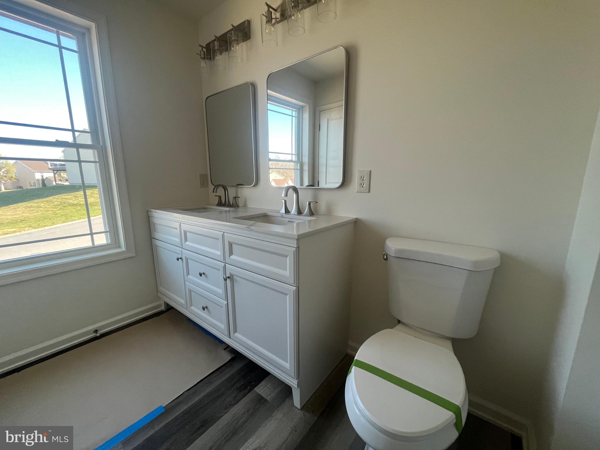 WALNUT KNOLLS - Residential