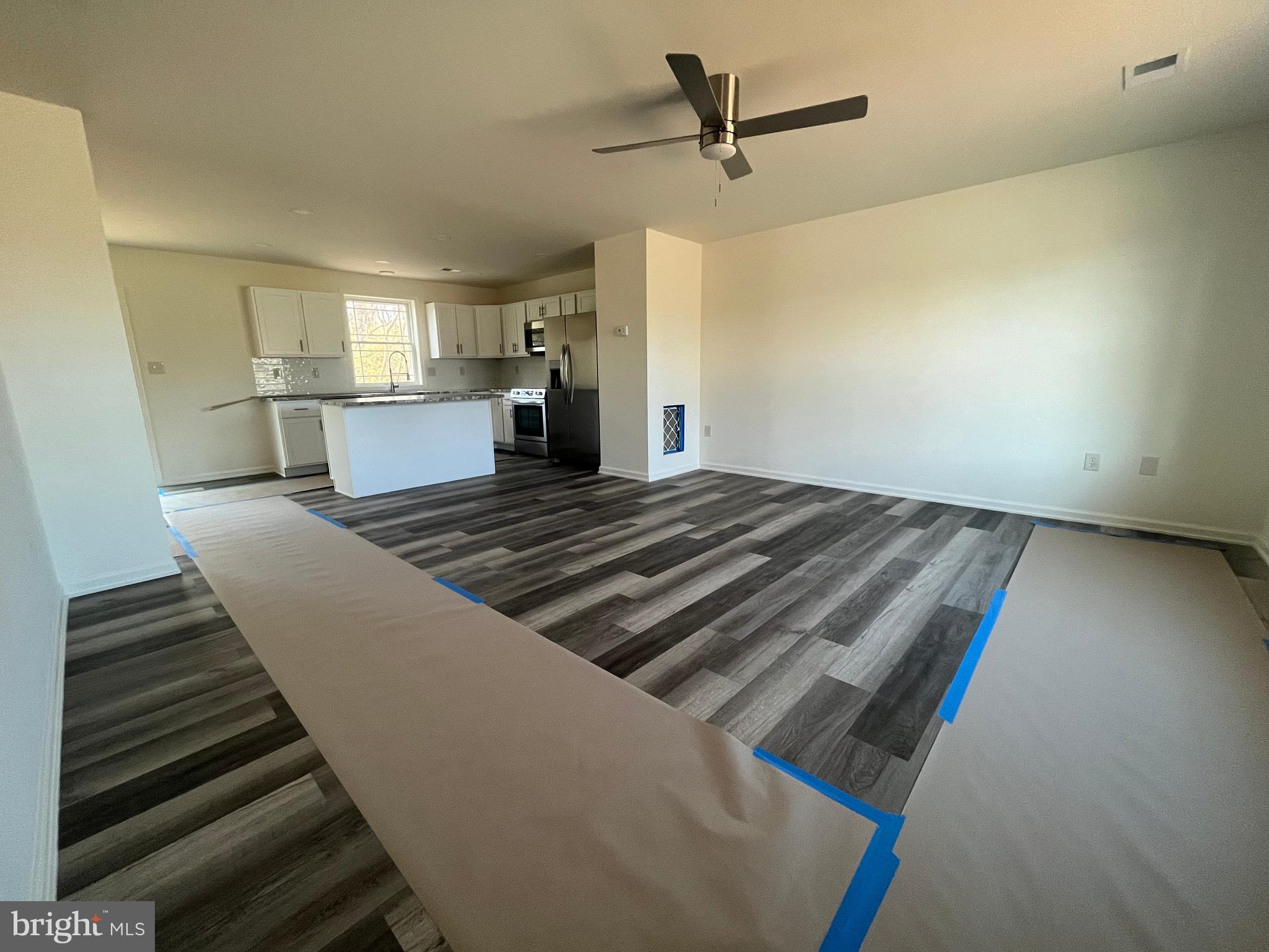 WALNUT KNOLLS - Residential