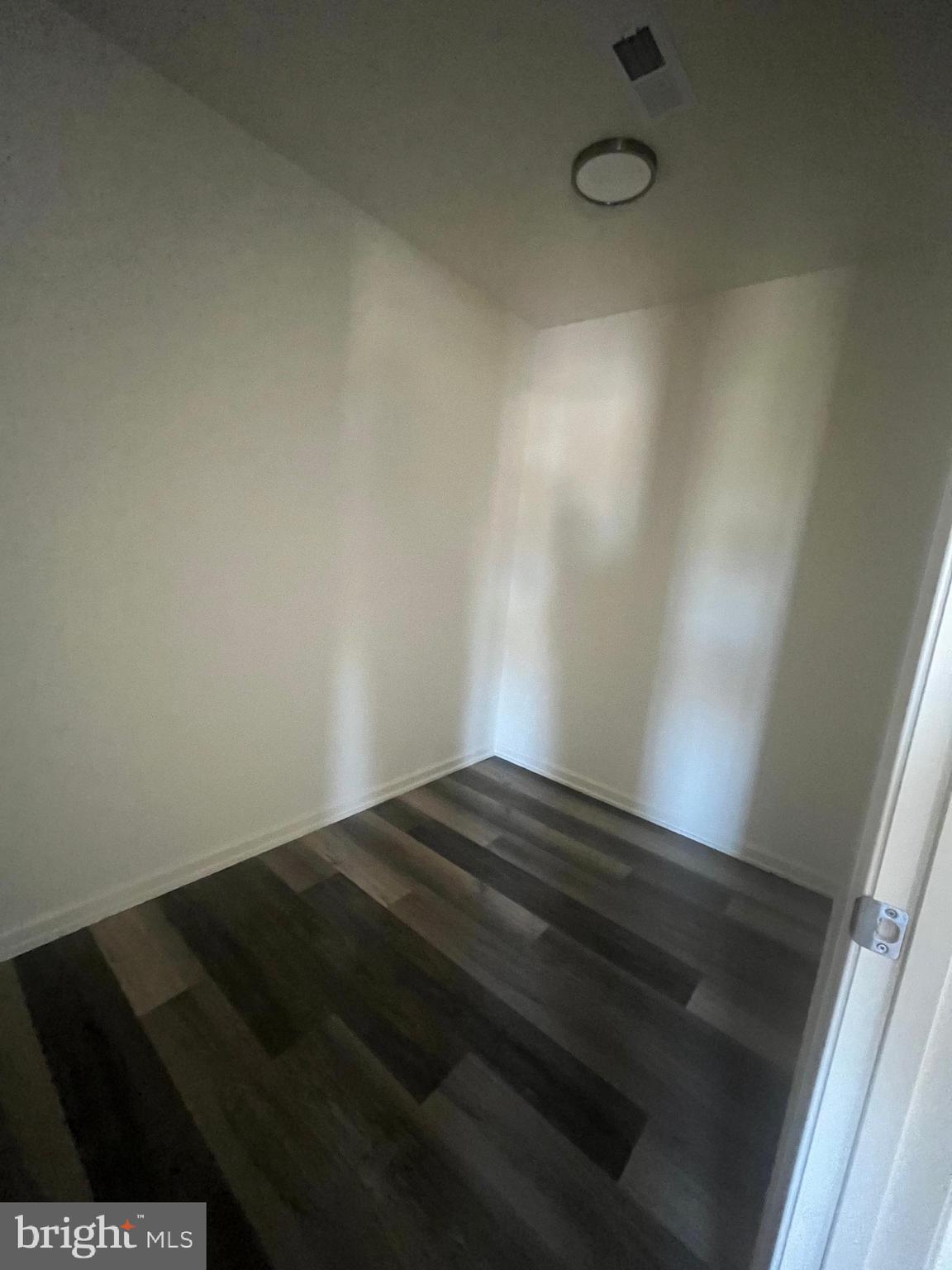 WALNUT KNOLLS - Residential