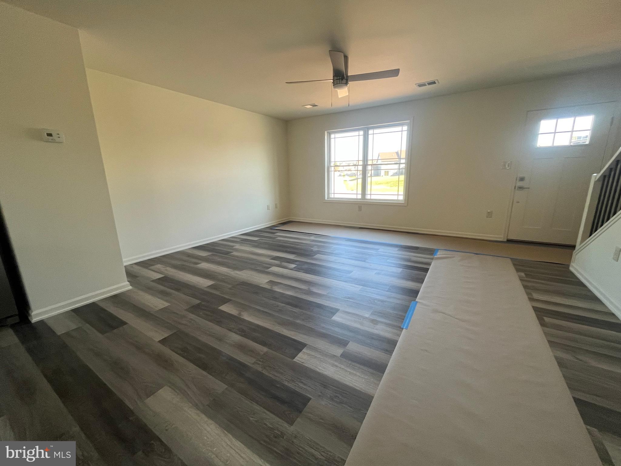 WALNUT KNOLLS - Residential