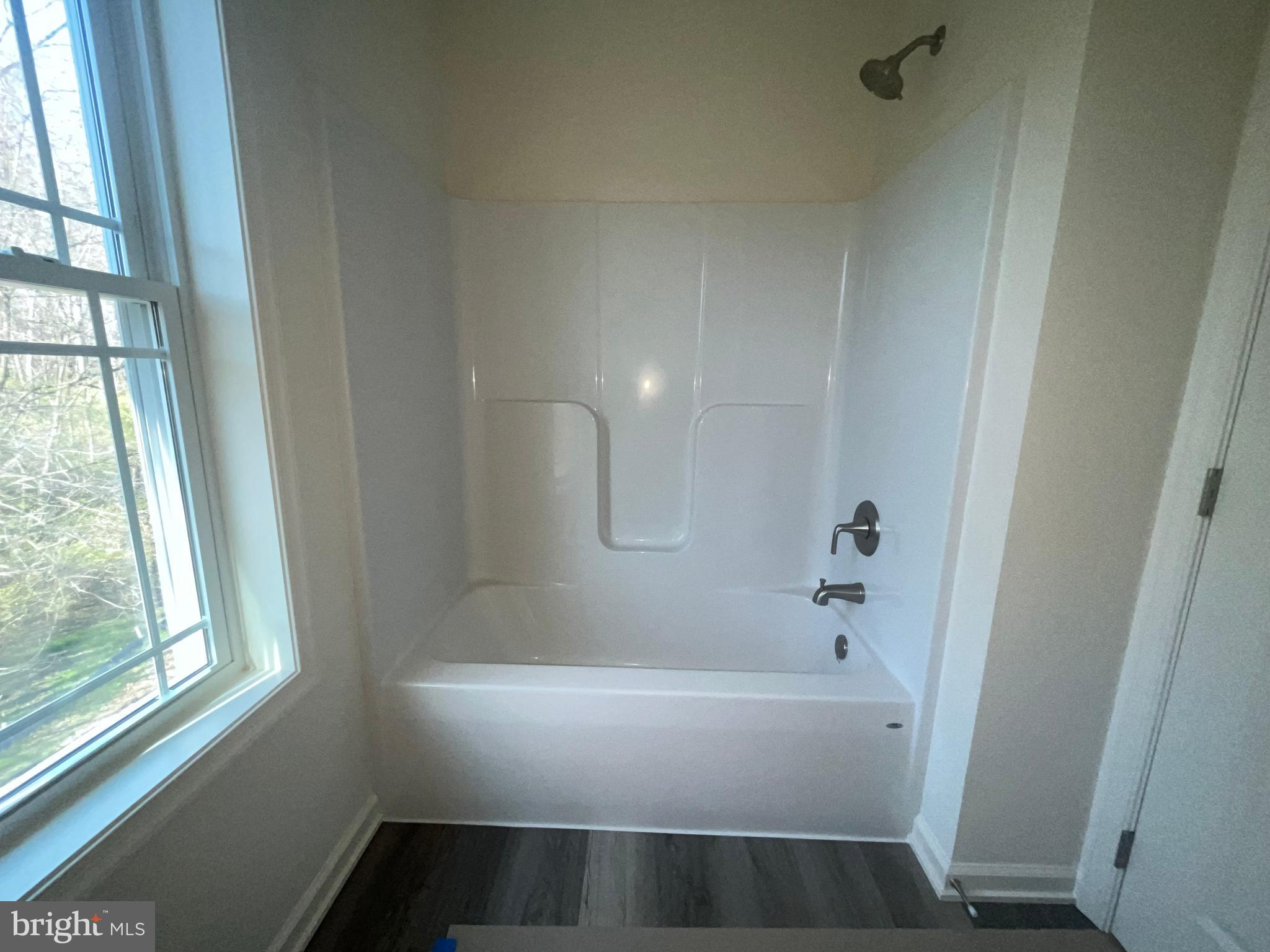 WALNUT KNOLLS - Residential