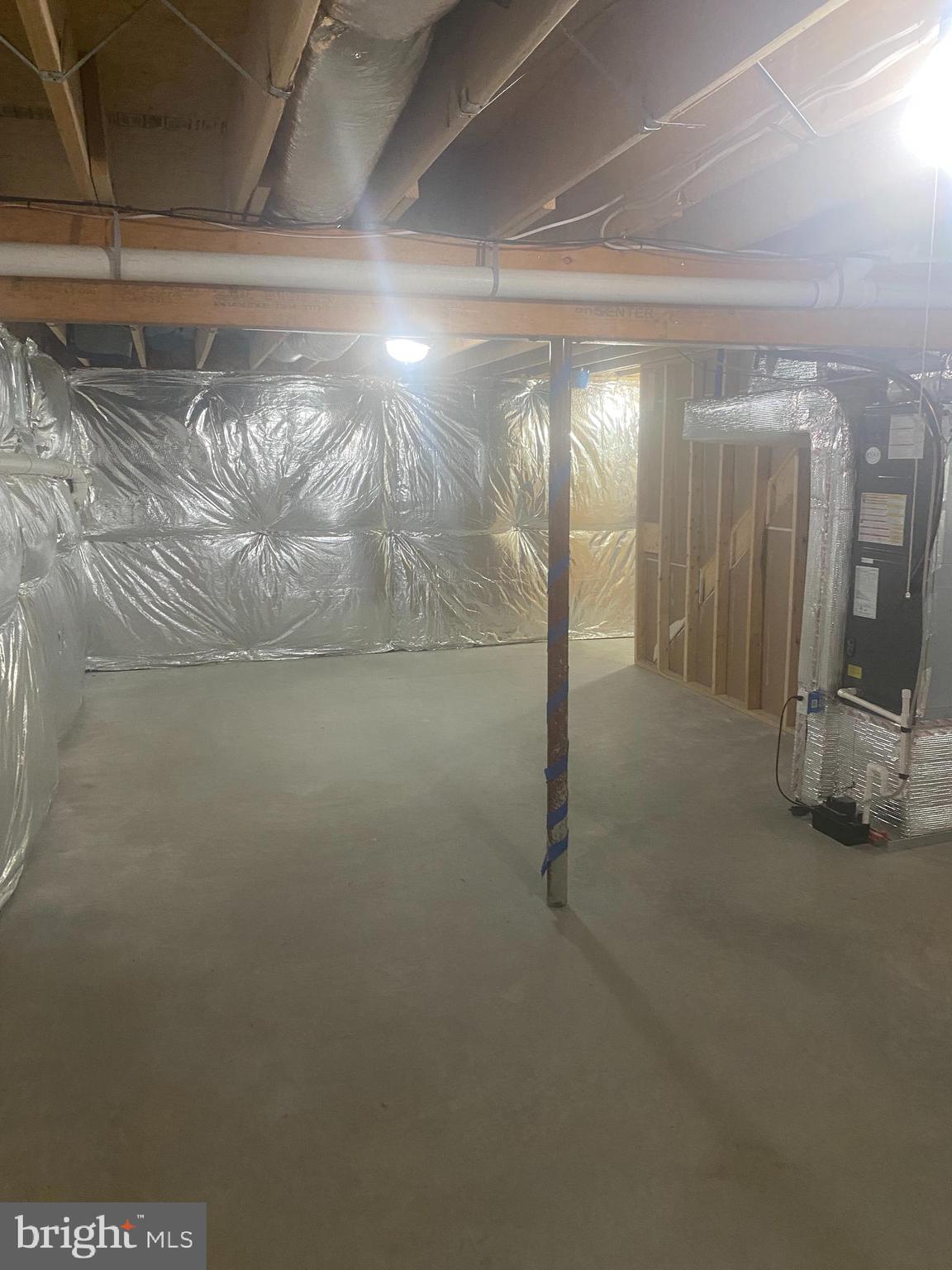 BENTWOOD ESTATES - Residential Lease