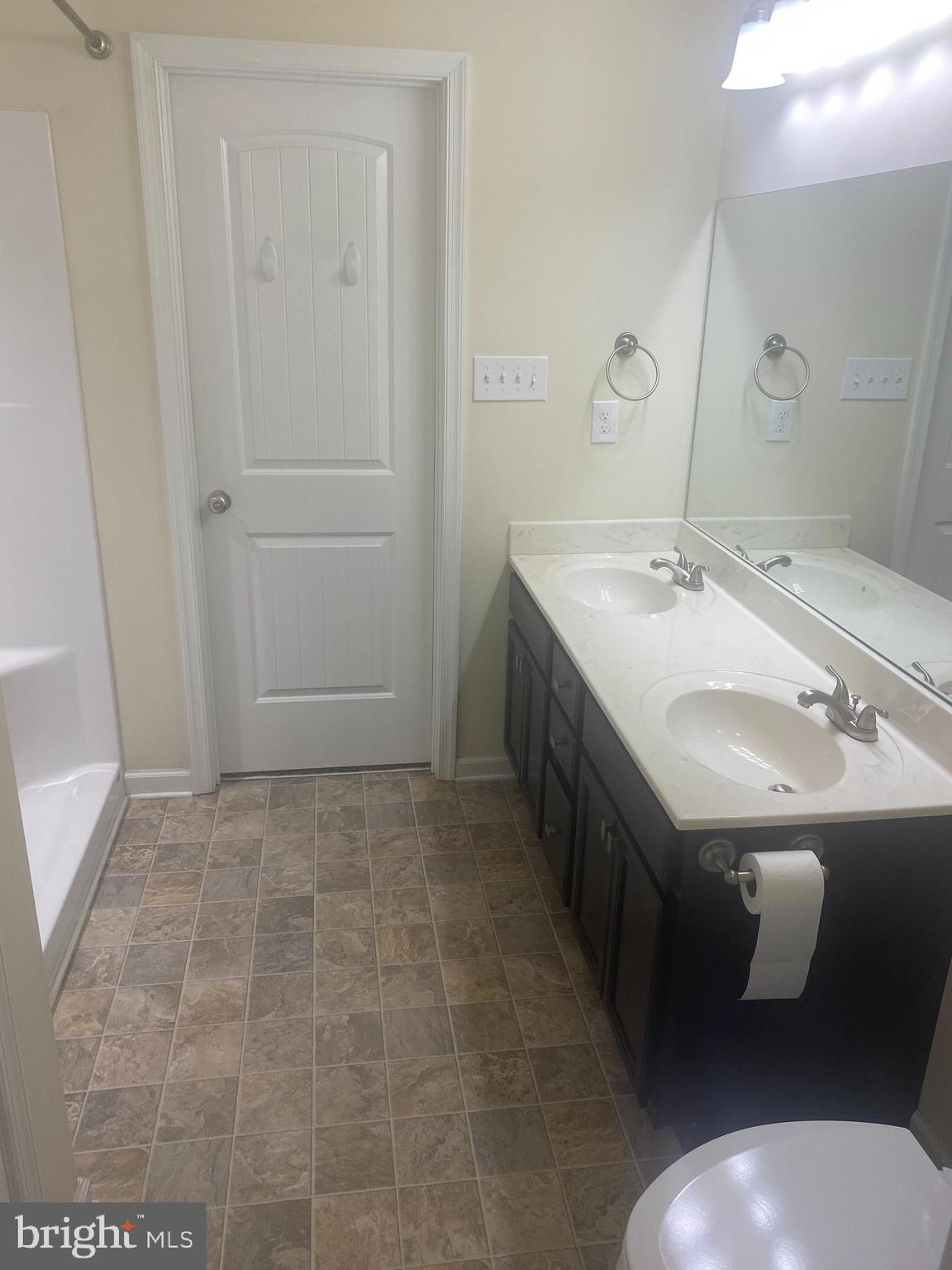 BENTWOOD ESTATES - Residential Lease