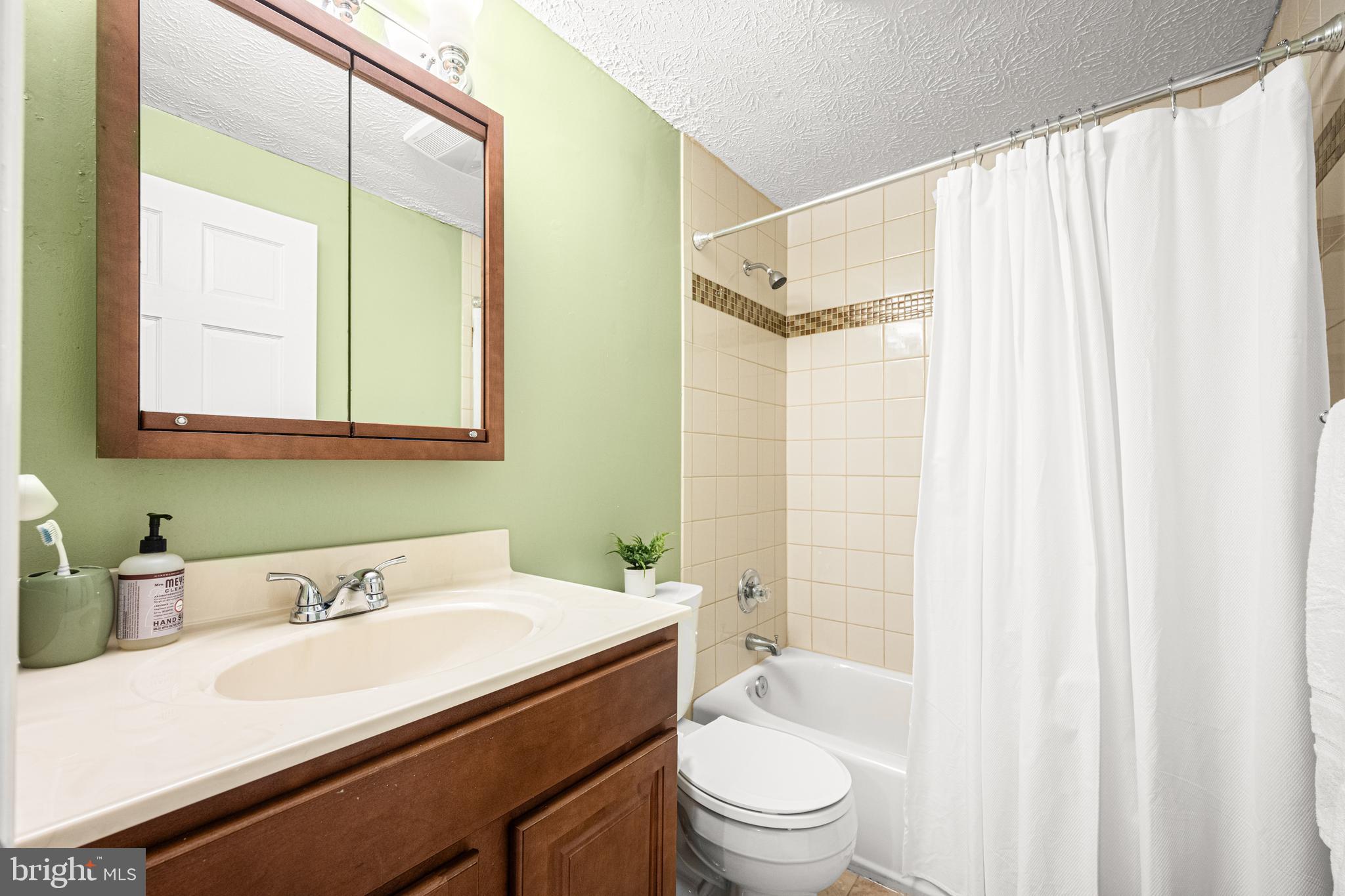 LEISHEAR VILLAGE - Residential