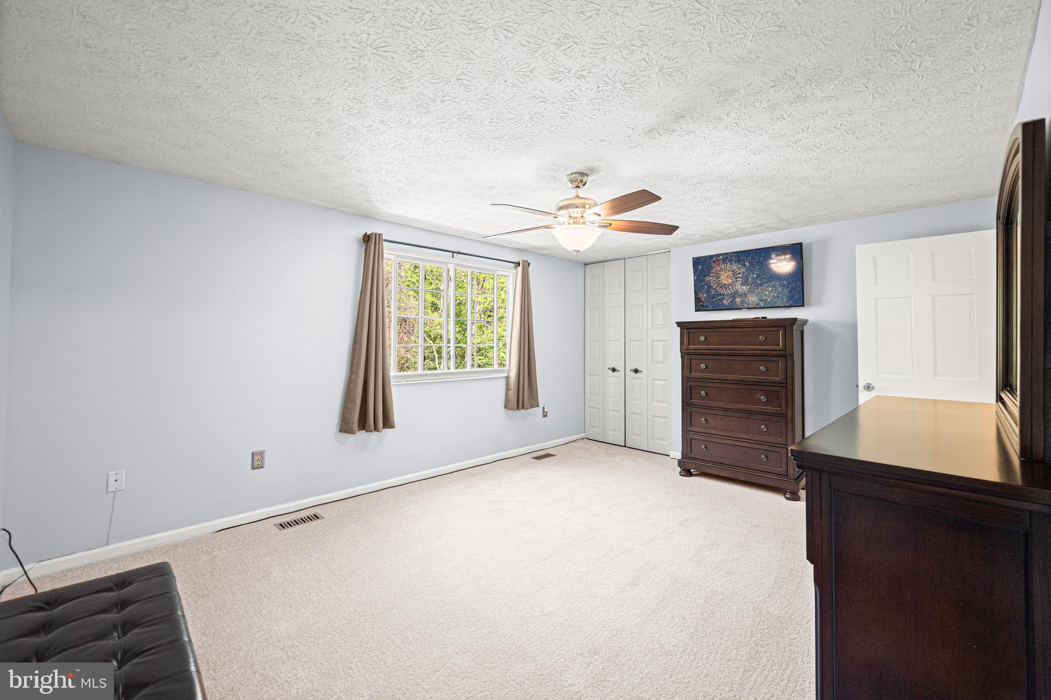 LEISHEAR VILLAGE - Residential