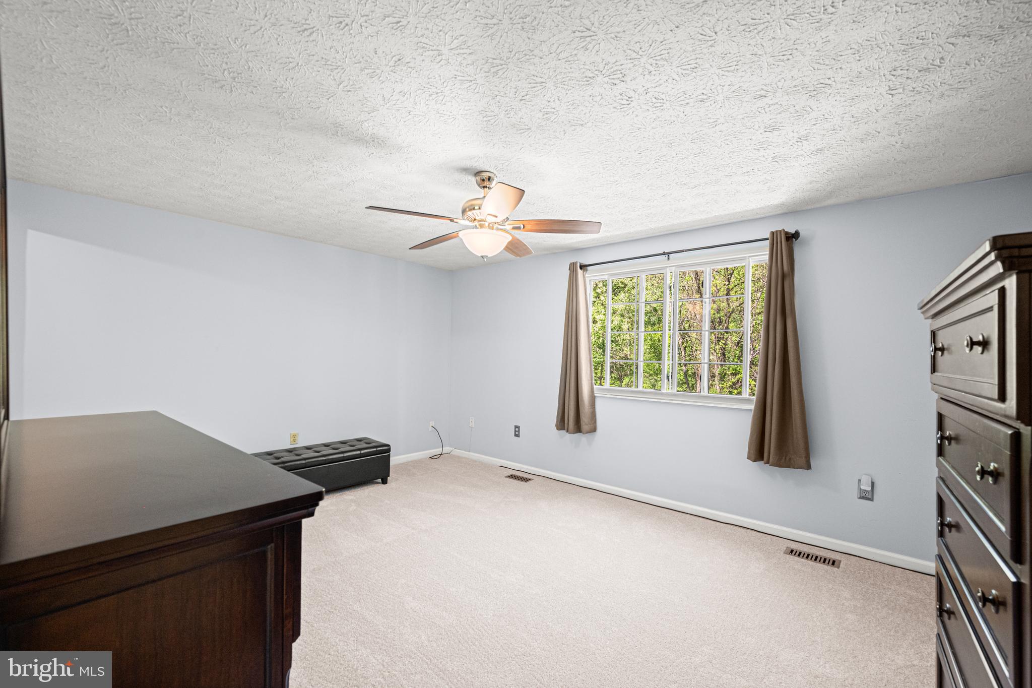 LEISHEAR VILLAGE - Residential