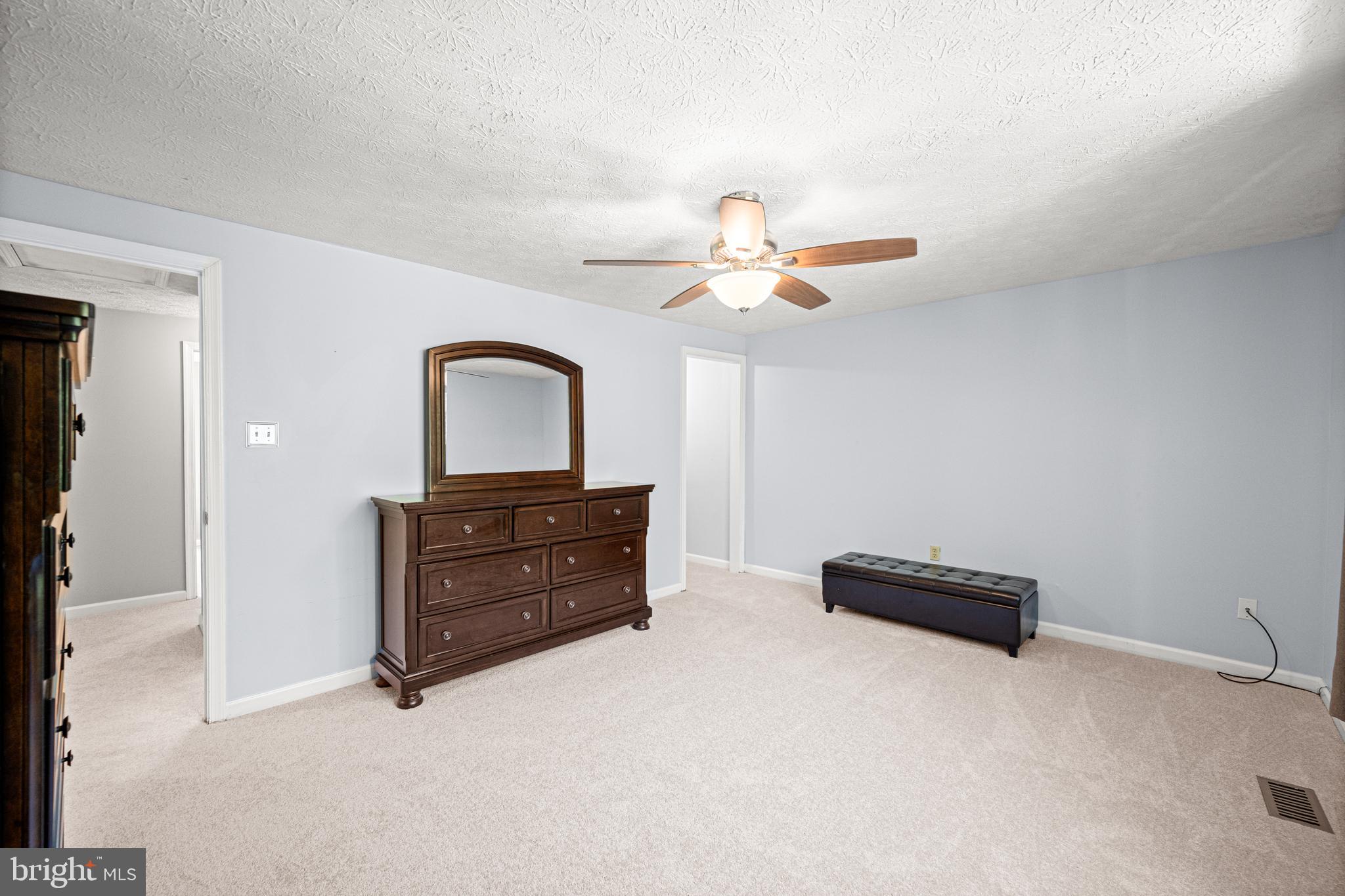 LEISHEAR VILLAGE - Residential