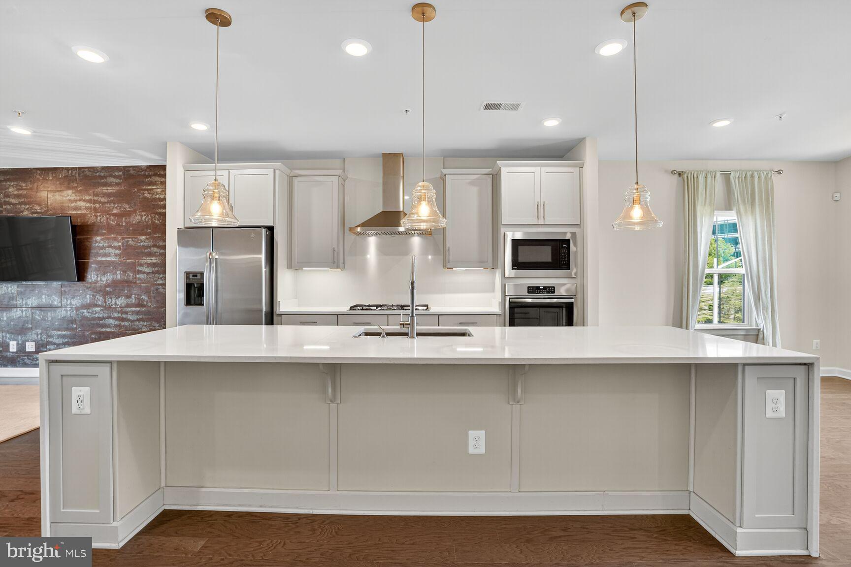 WATERVIEW AT WOODLAND PARK - Residential Lease