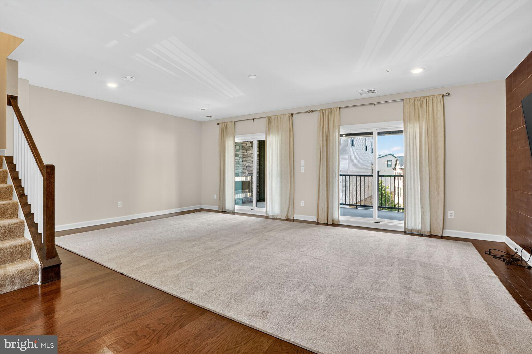 WATERVIEW AT WOODLAND PARK - Residential Lease