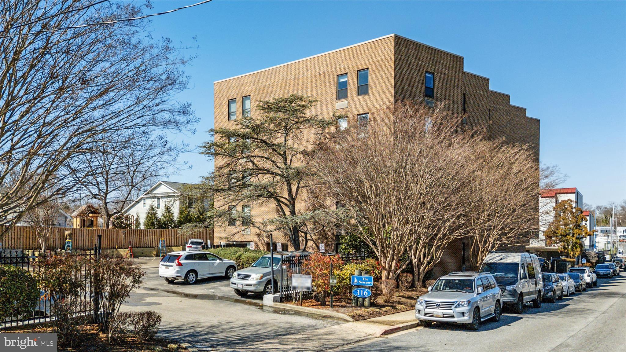 NEWPORT CONDOMINIUMS - Residential