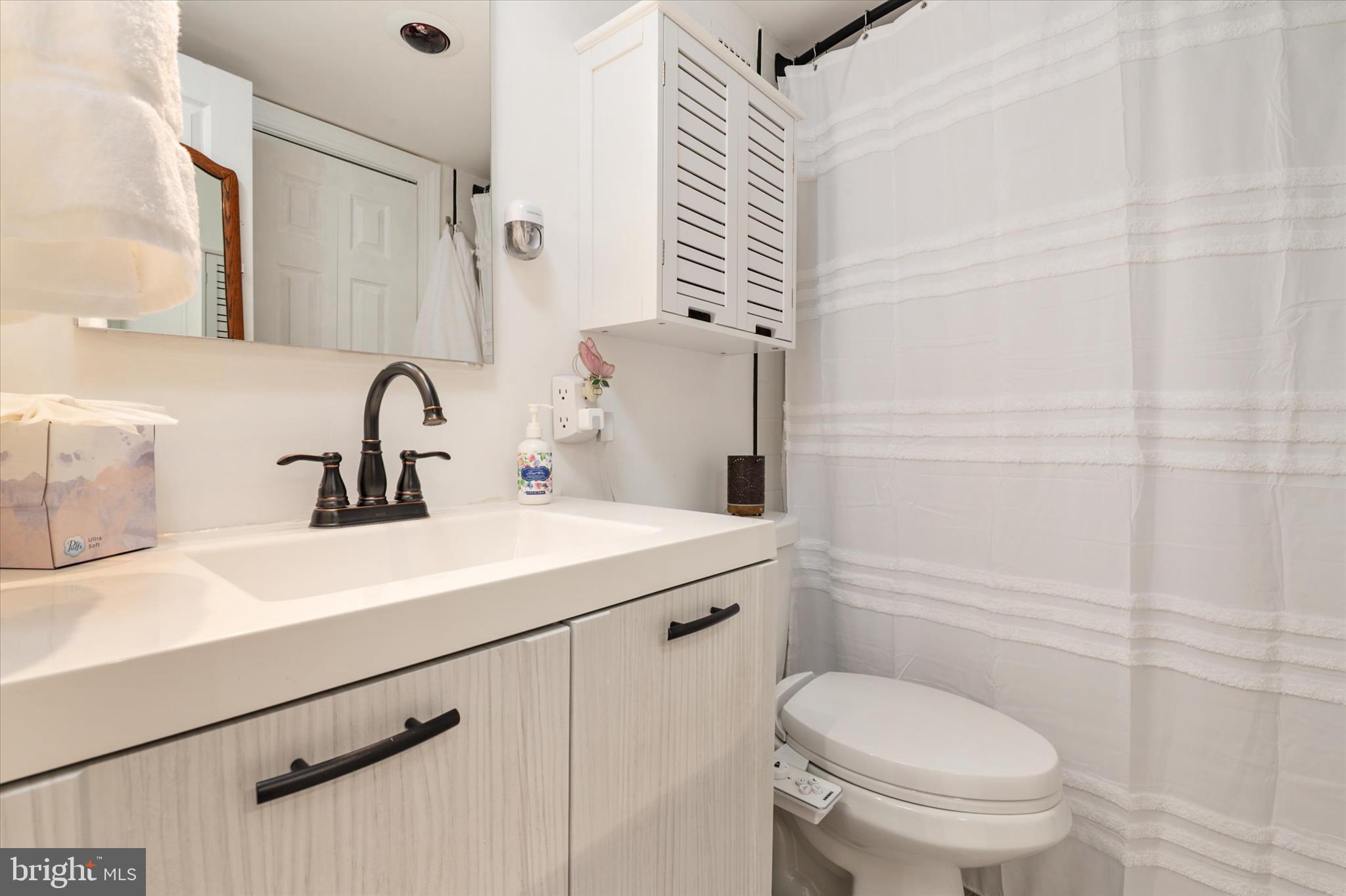 NEWPORT CONDOMINIUMS - Residential