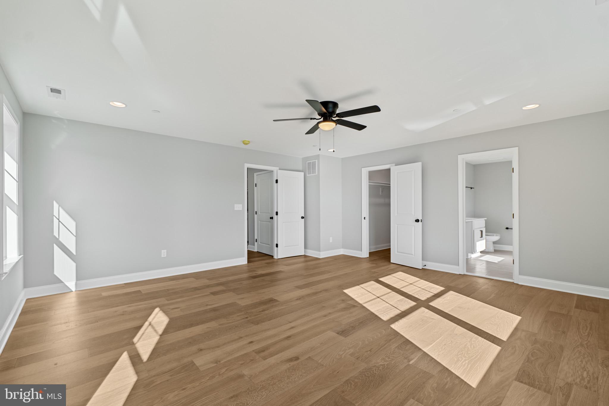 SILVER SANDS - Residential