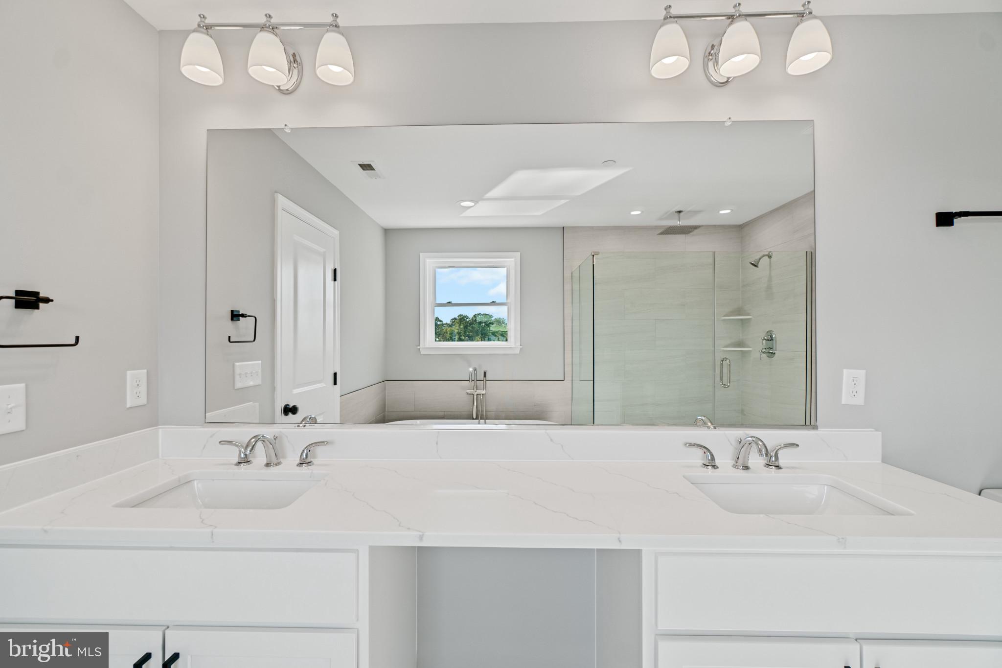 SILVER SANDS - Residential