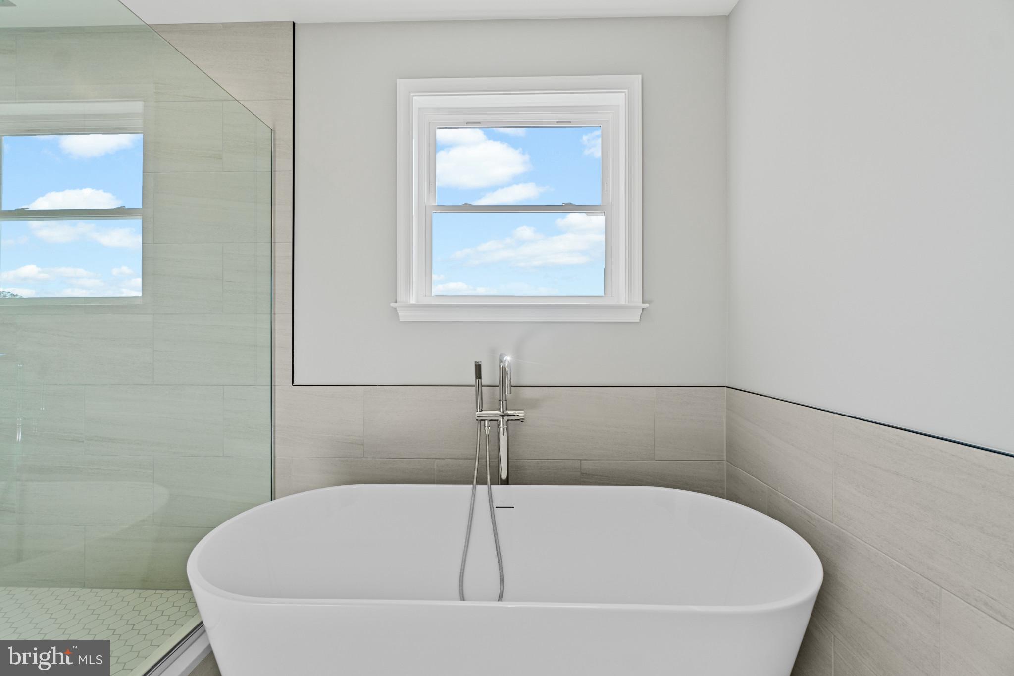 SILVER SANDS - Residential