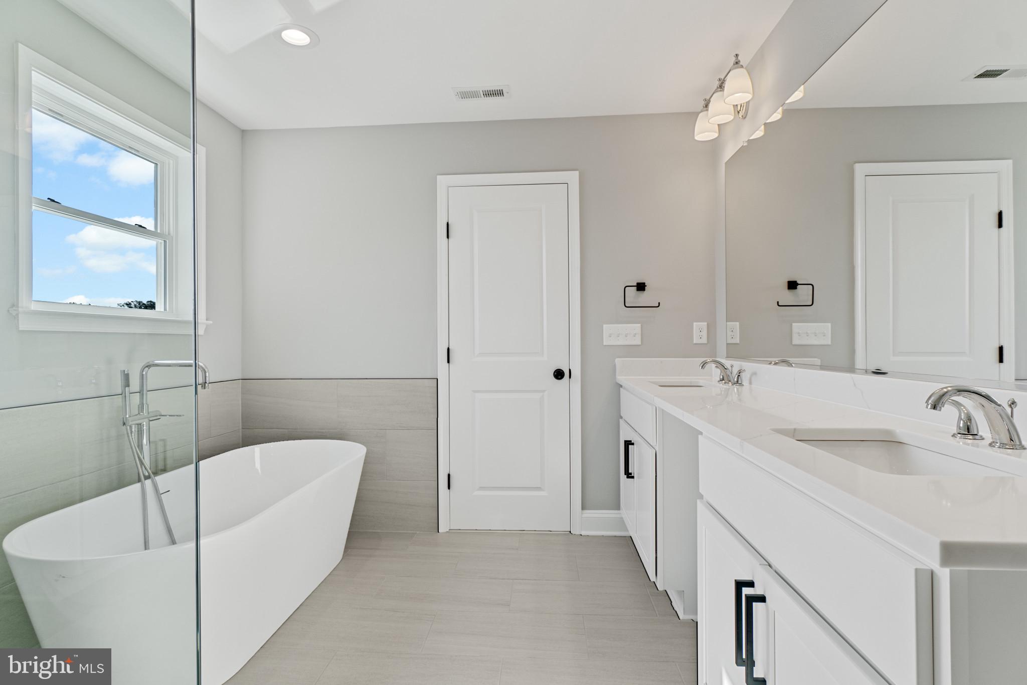 SILVER SANDS - Residential