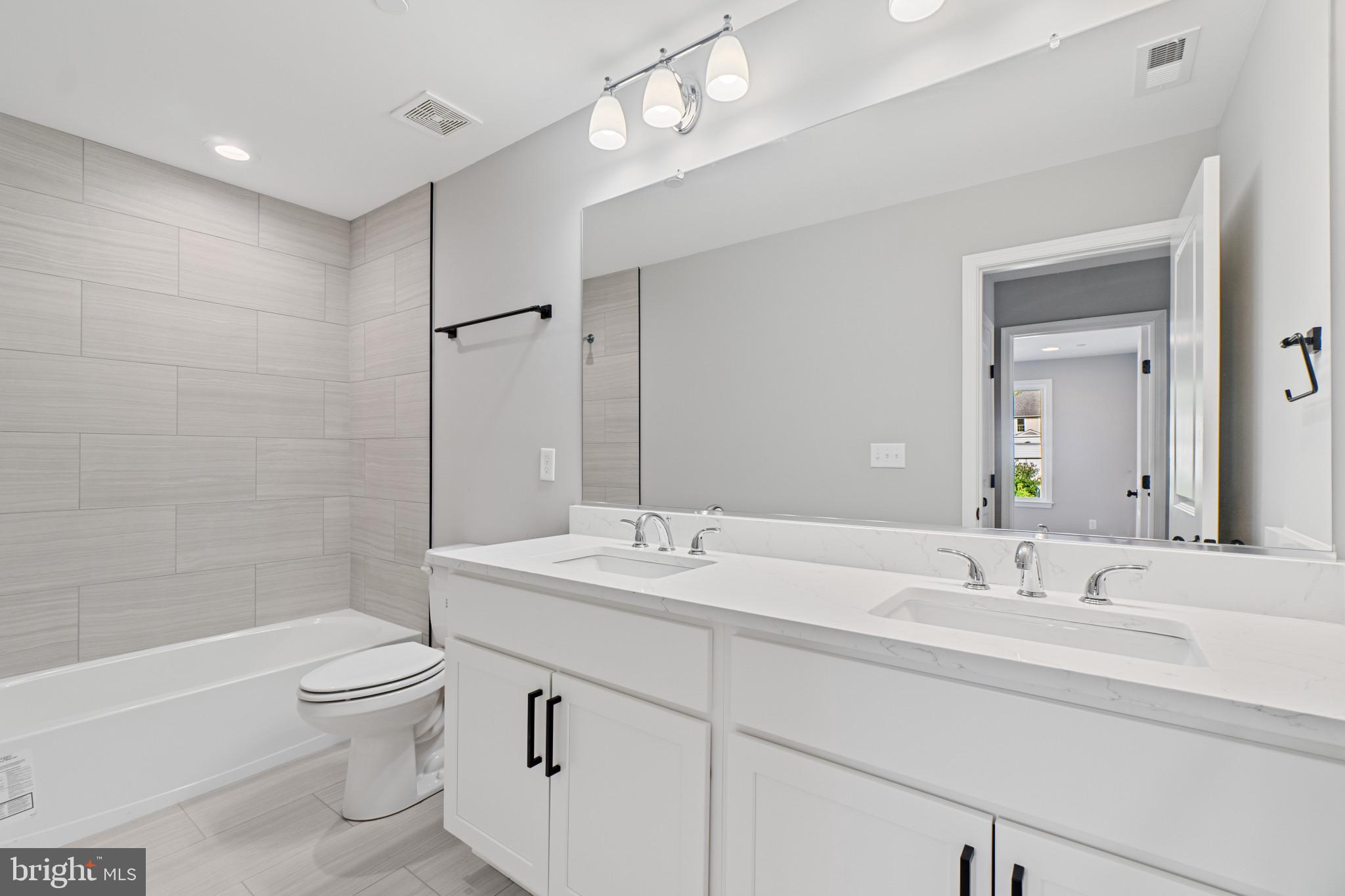 SILVER SANDS - Residential