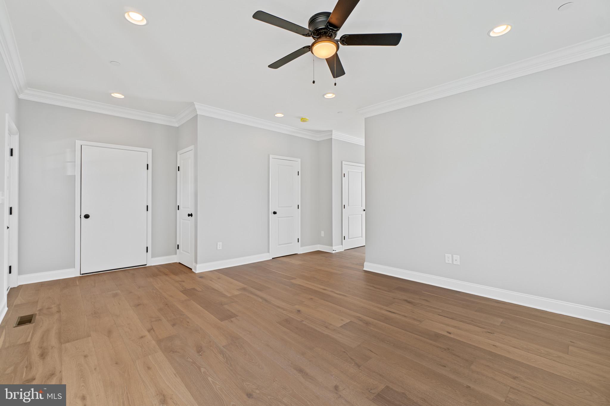 SILVER SANDS - Residential
