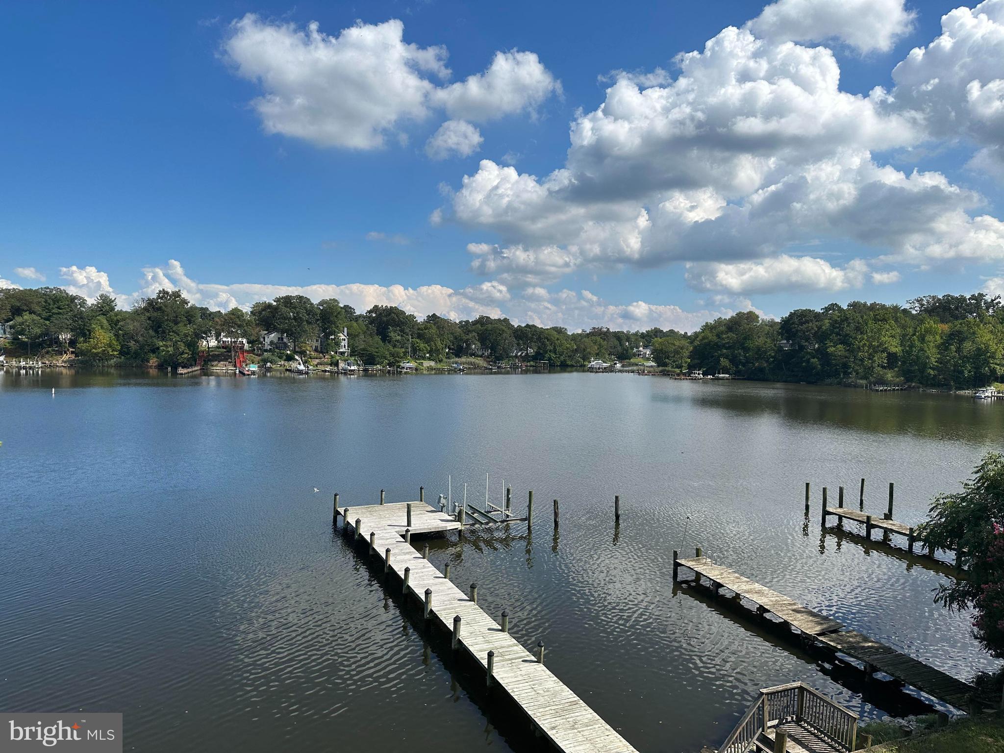 SILVER SANDS - Residential