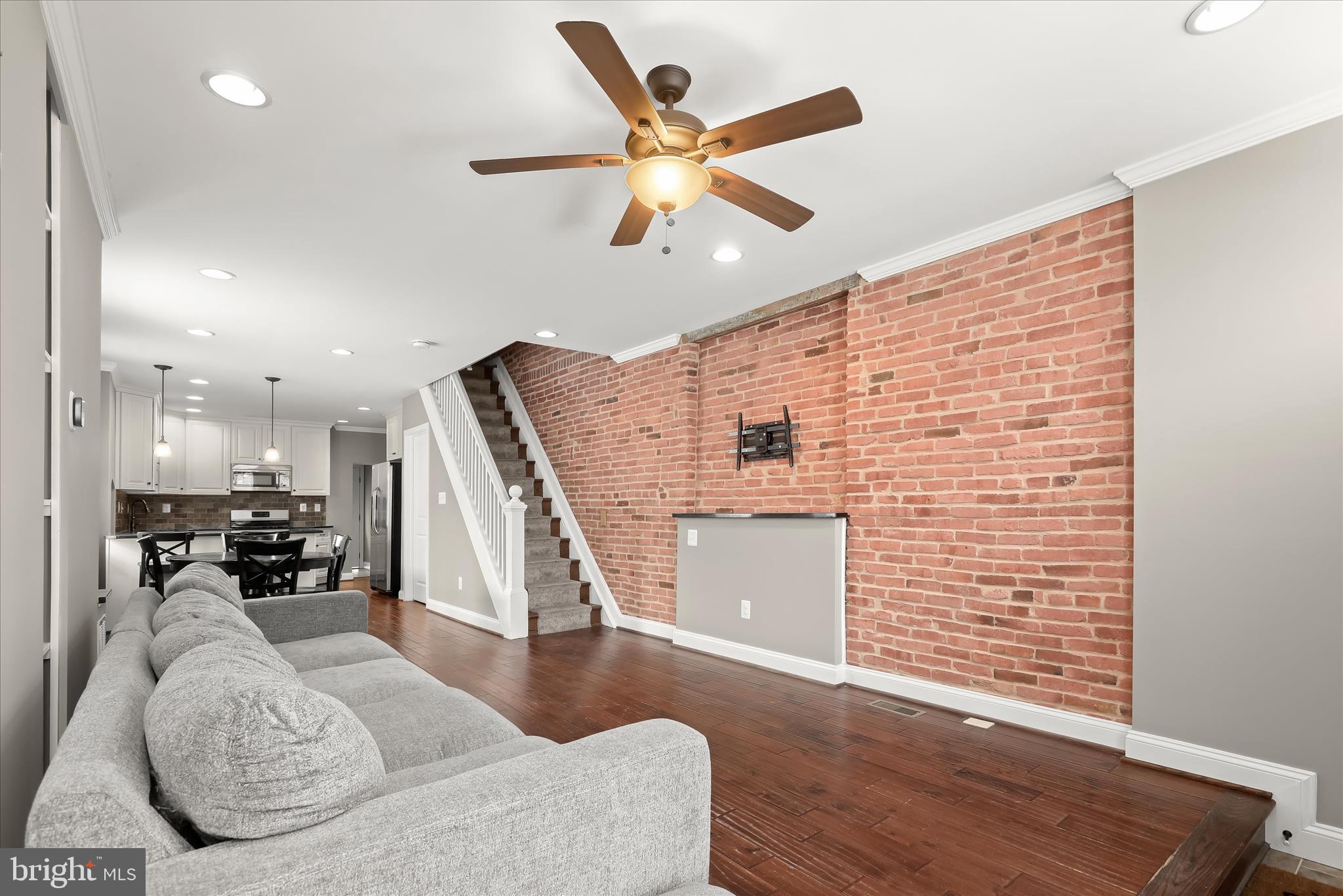 HAMPDEN HISTORIC DISTRICT - Residential