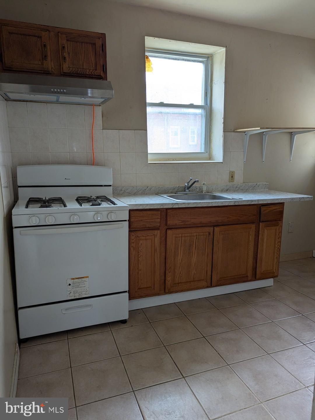 OXFORD CIRCLE - Residential