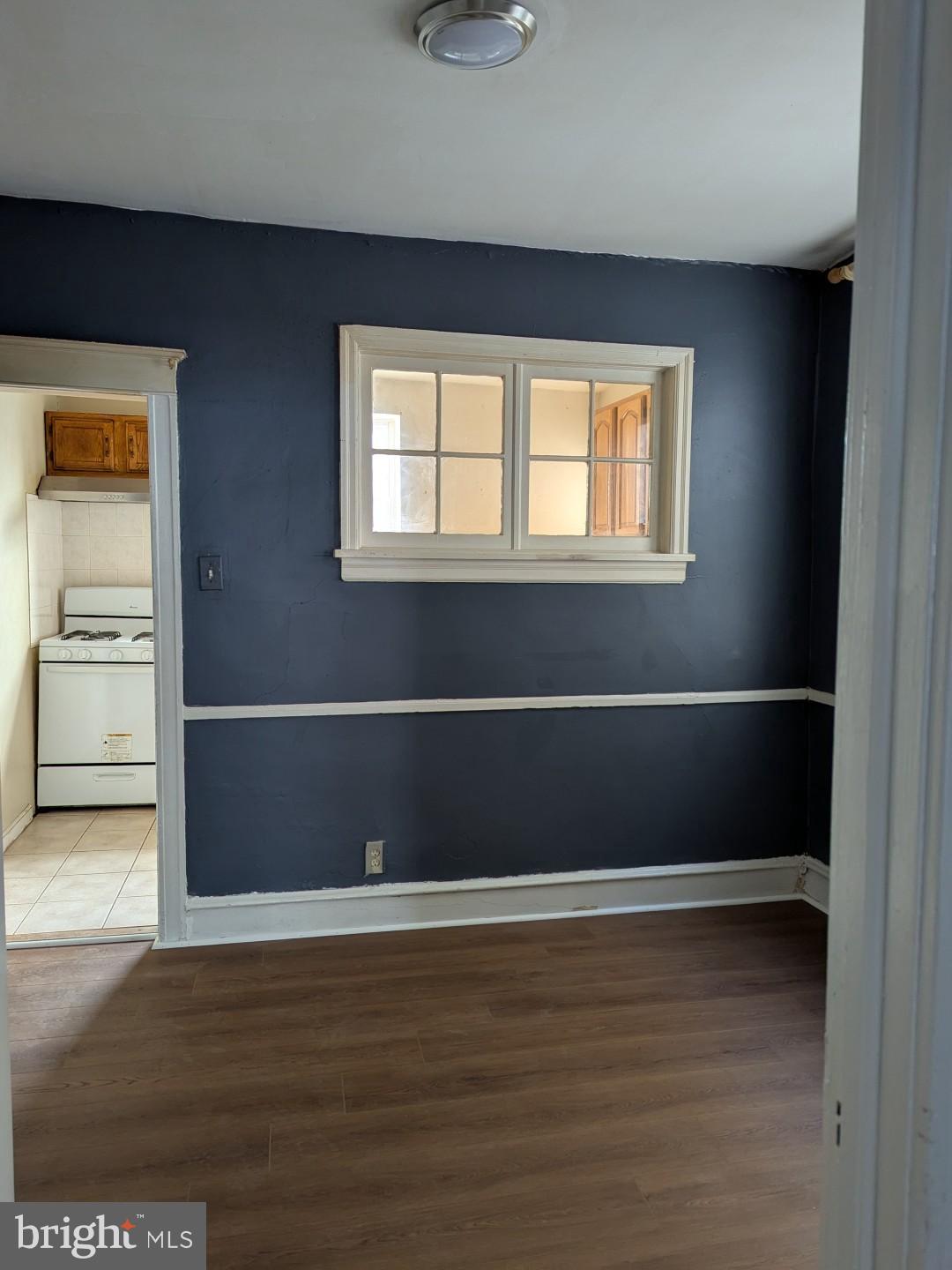 OXFORD CIRCLE - Residential