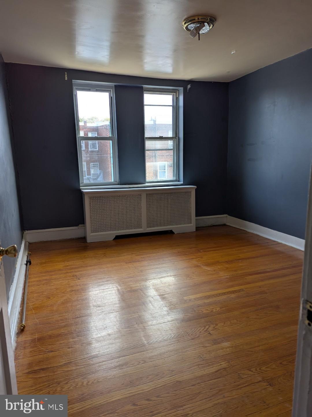 OXFORD CIRCLE - Residential