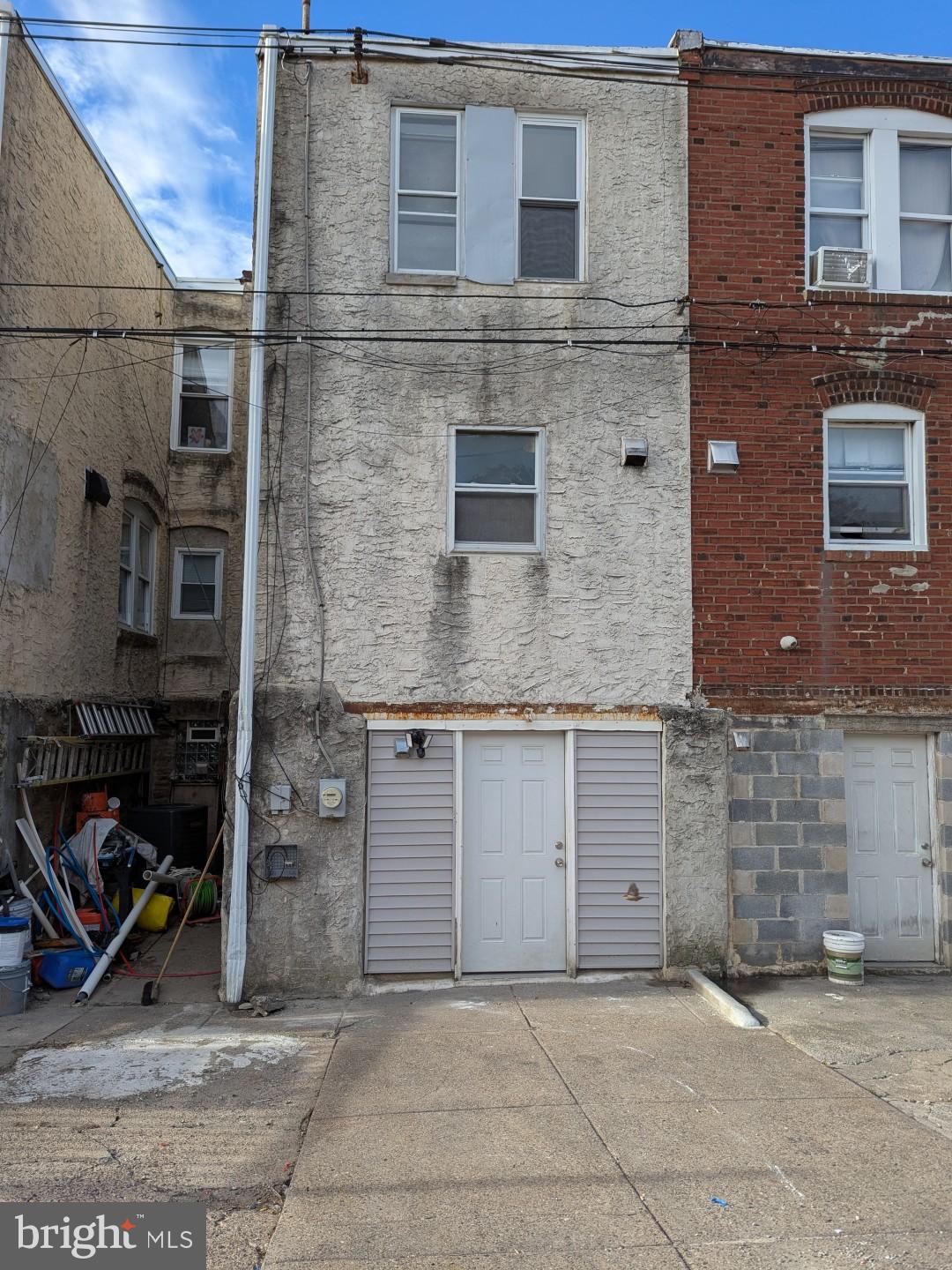 OXFORD CIRCLE - Residential