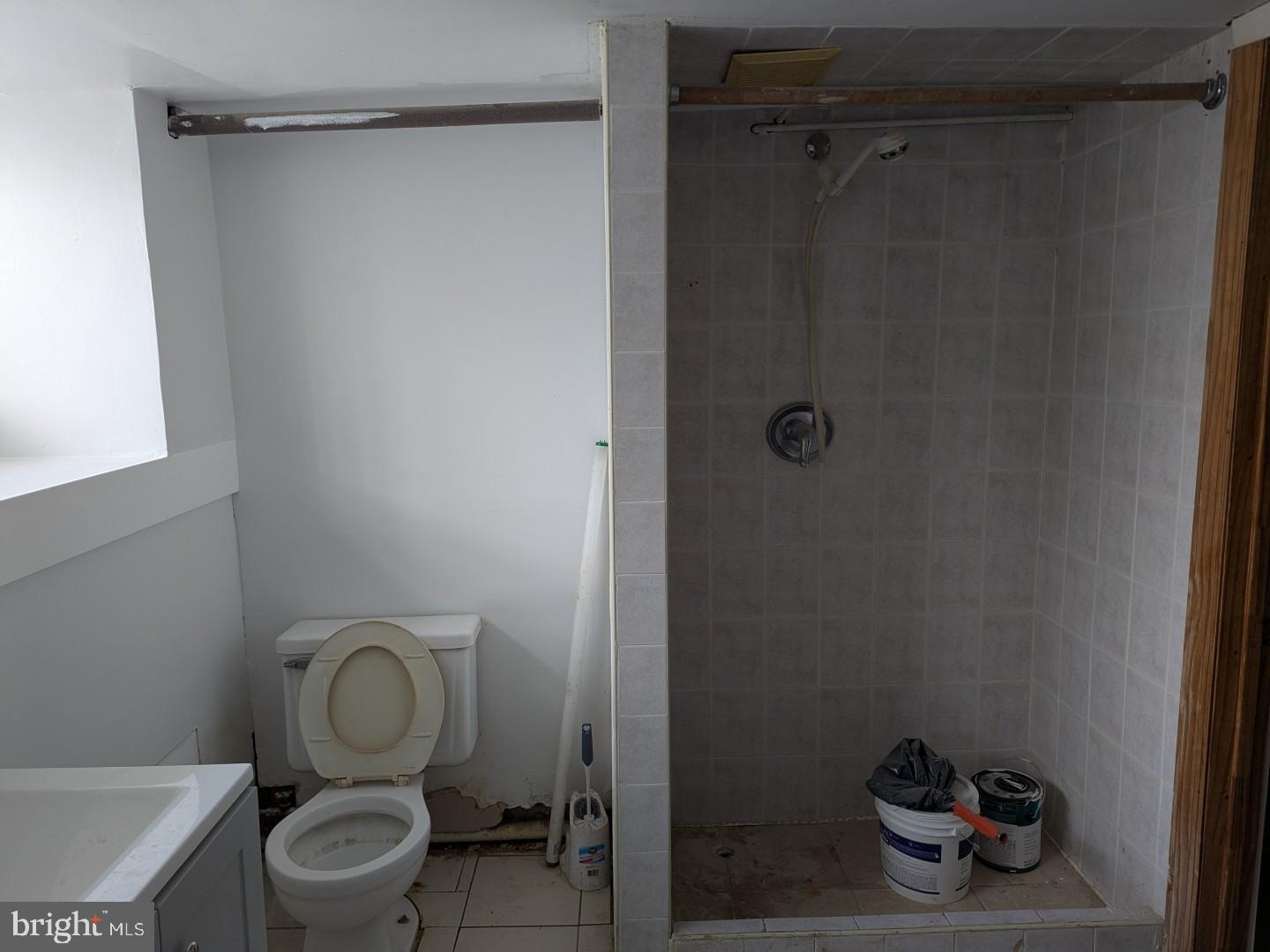 OXFORD CIRCLE - Residential