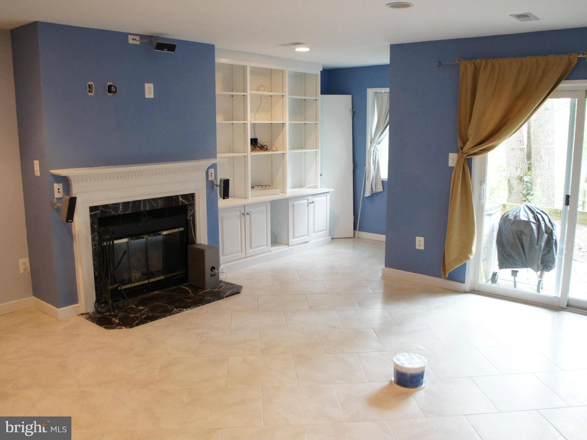 CHARING CROSS - Residential Lease