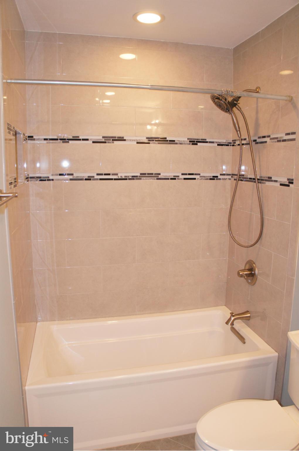 CHARING CROSS - Residential Lease