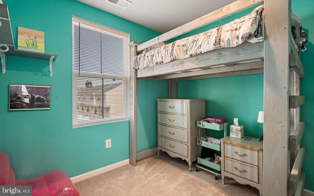 LAKESIDE - Residential Lease