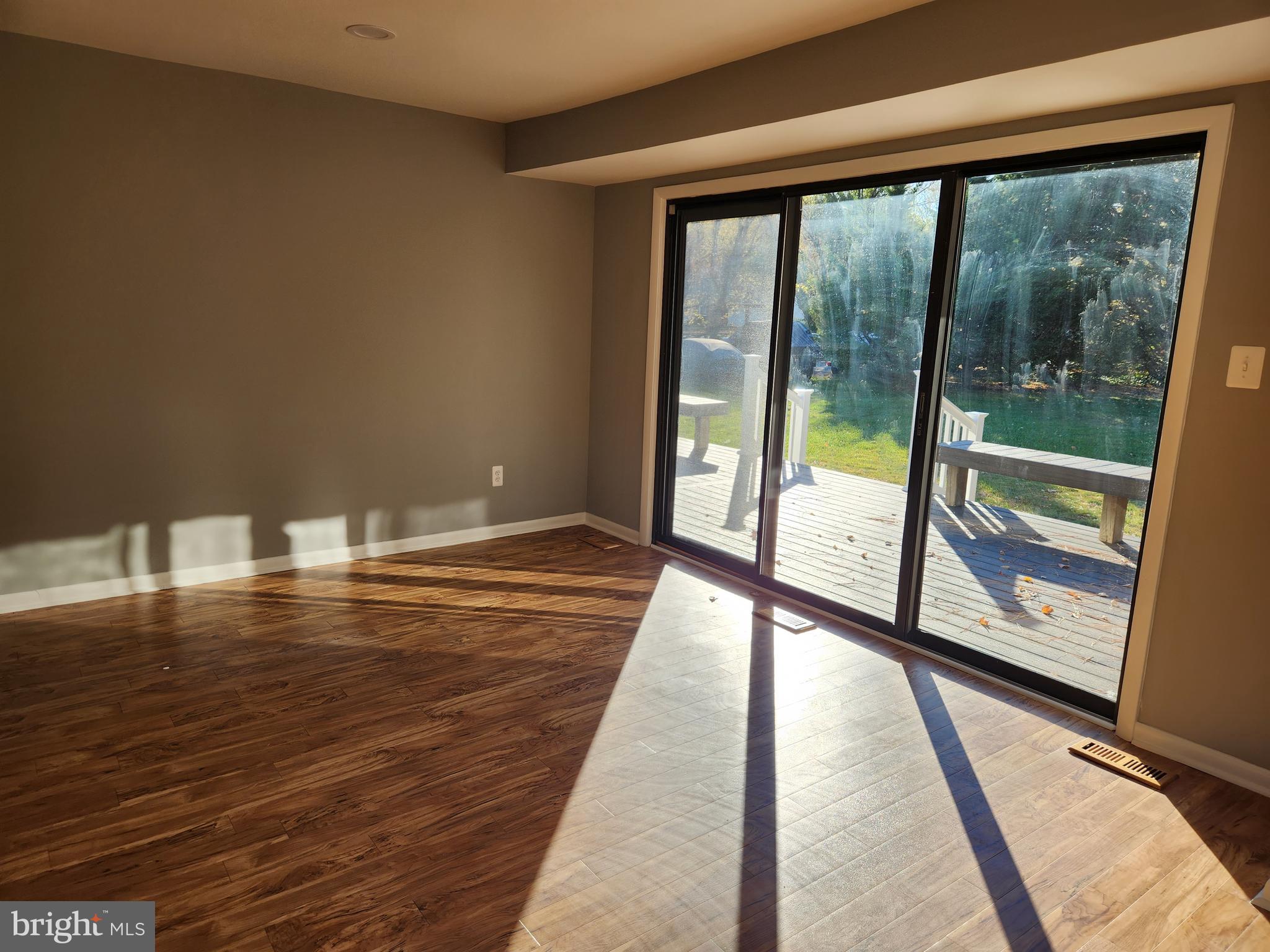 KENT ISLAND ESTATES - Residential Lease