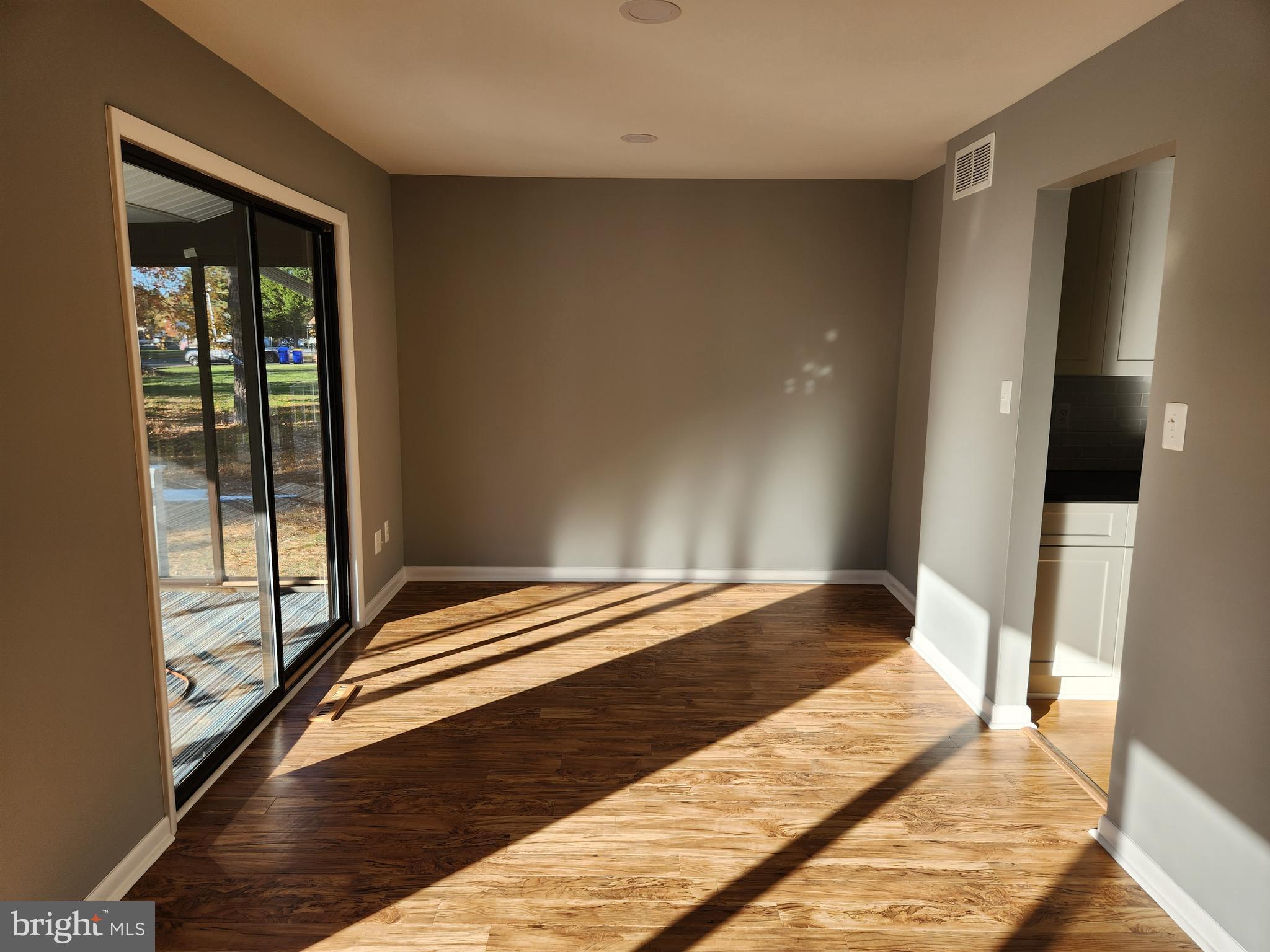 KENT ISLAND ESTATES - Residential Lease