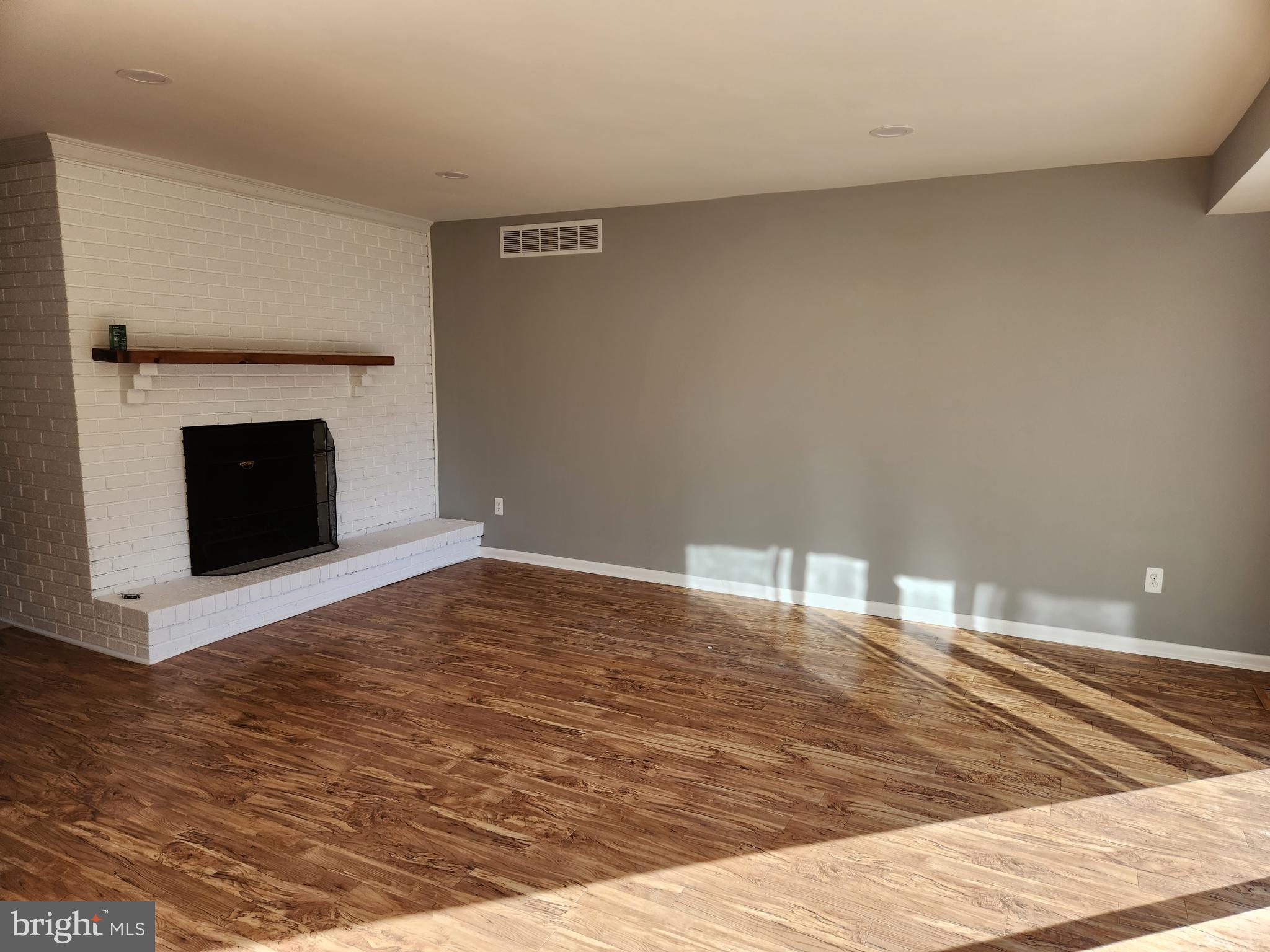 KENT ISLAND ESTATES - Residential Lease