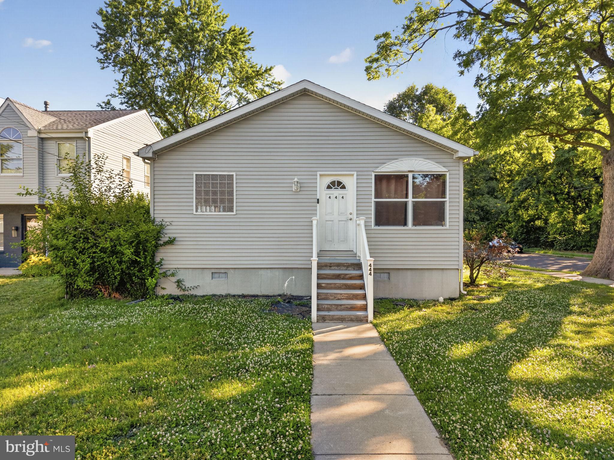 444 HUNT AVENUE