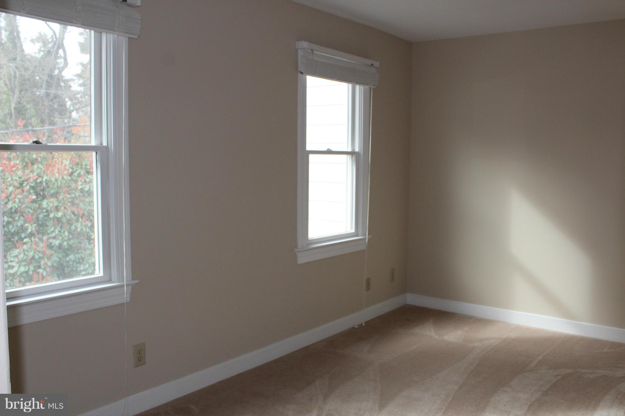 CLUSTERS OF KENMORE - Residential Lease